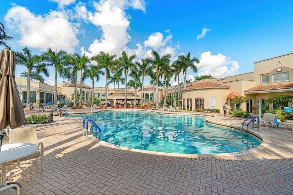 CORAL LAKES - Residential