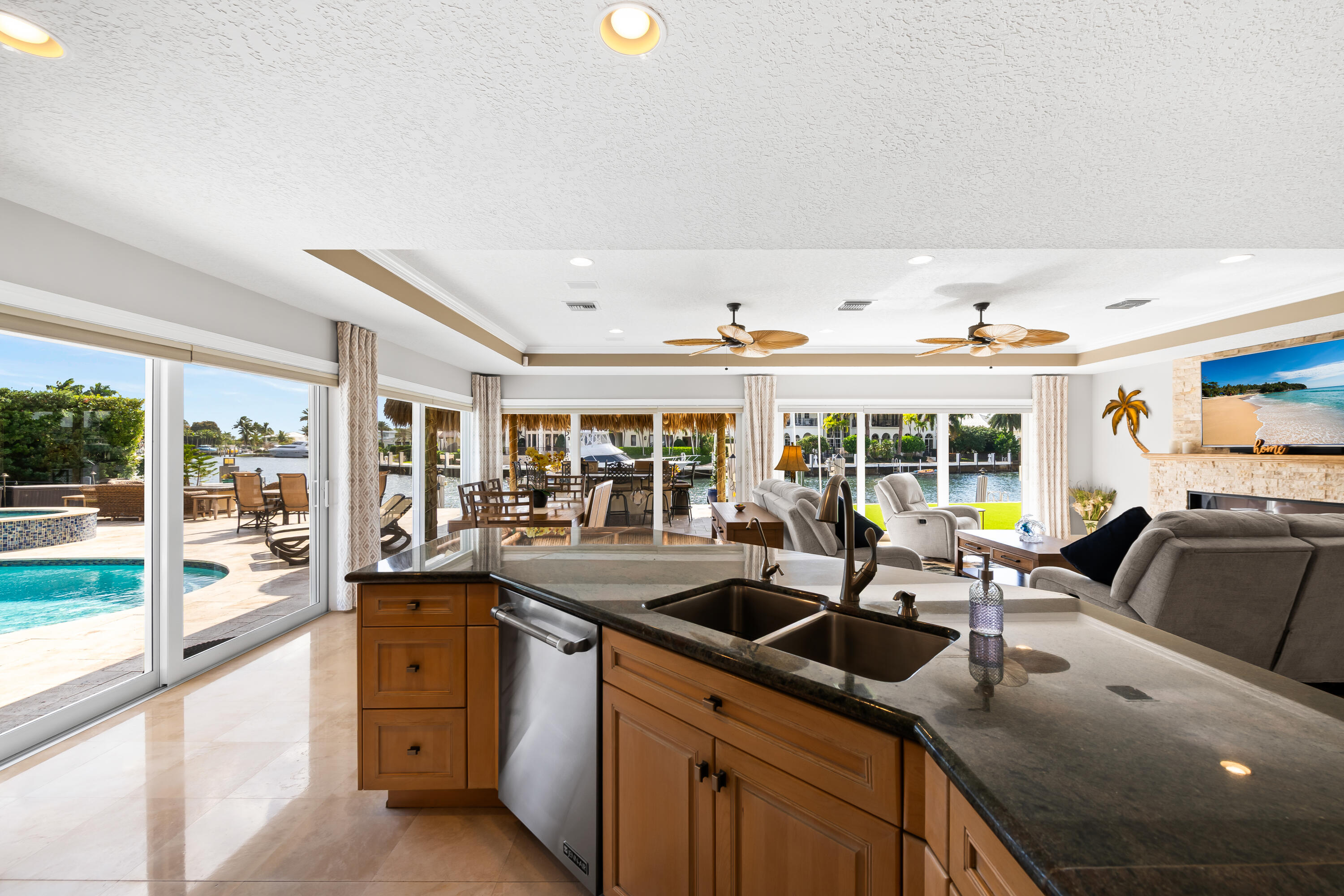 LIGHTHOUSE POINT 6TH SEC - Residential