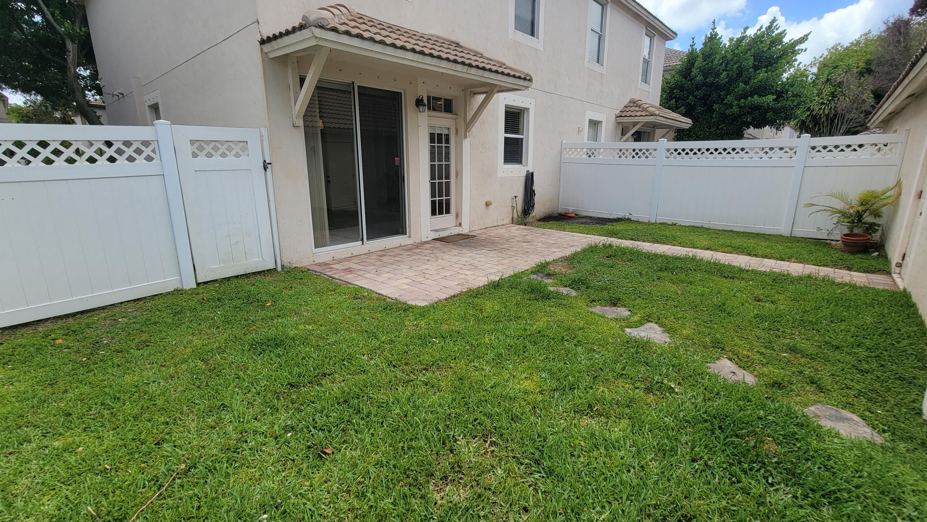 GABLES AT NORTHLAKE 1 - Residential Lease