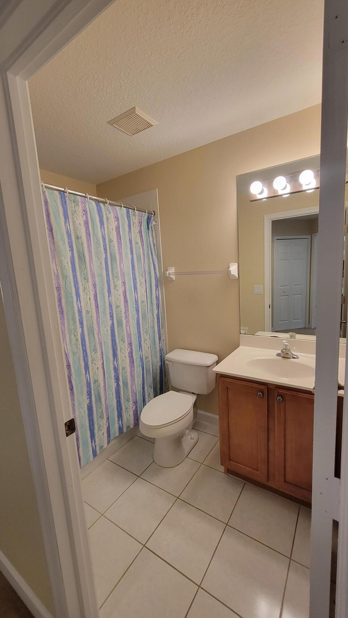 GABLES AT NORTHLAKE 1 - Residential Lease