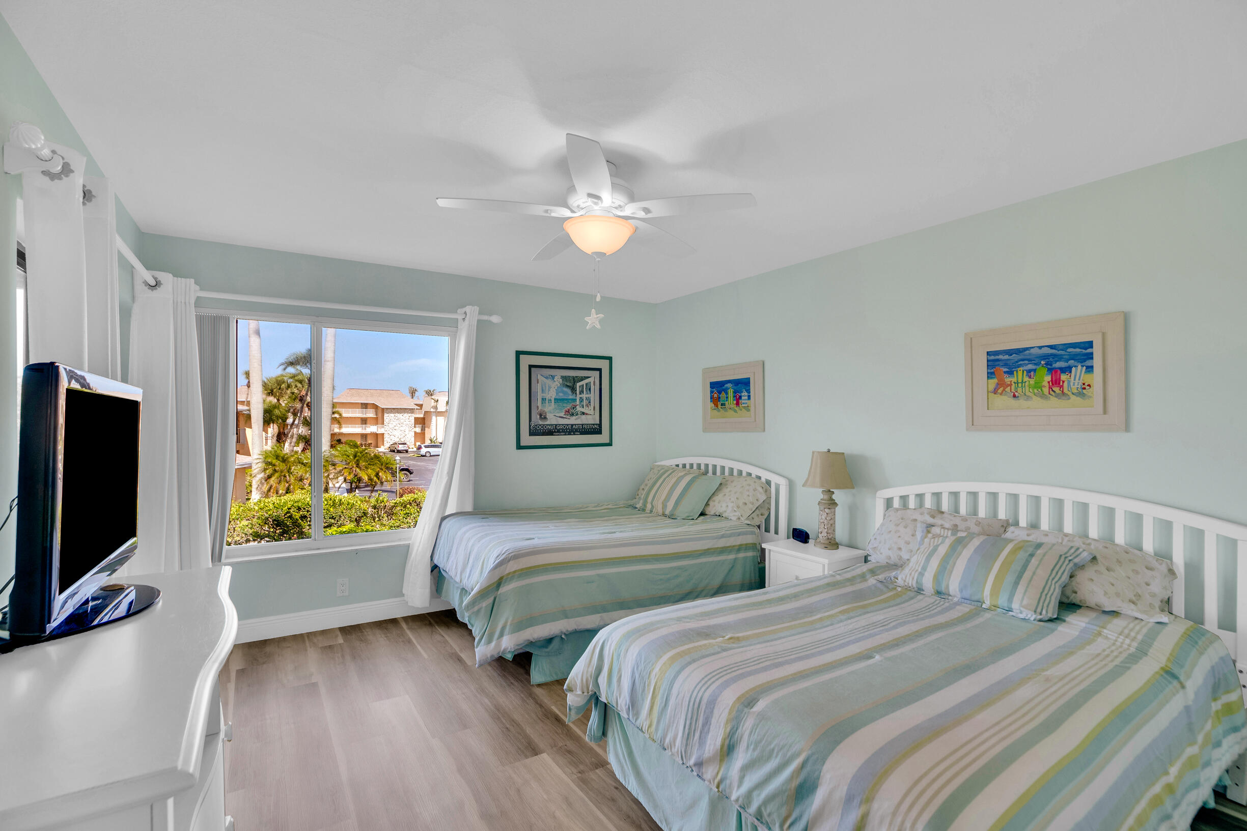 CATAMARAN LL CONDOMINIUM - Residential