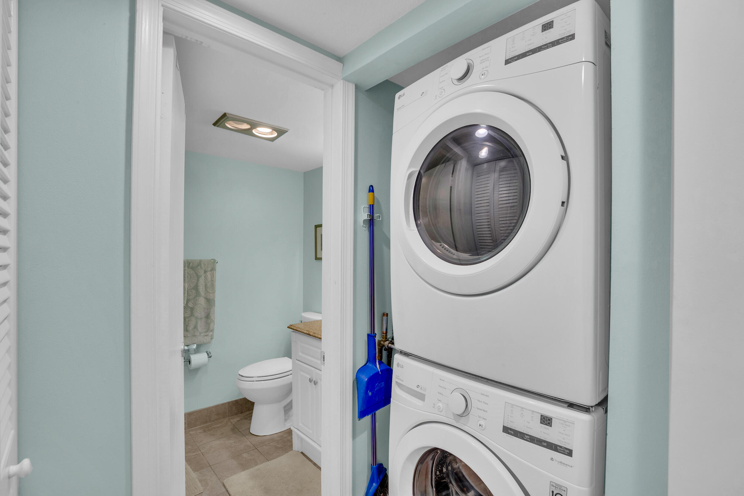 CATAMARAN LL CONDOMINIUM - Residential