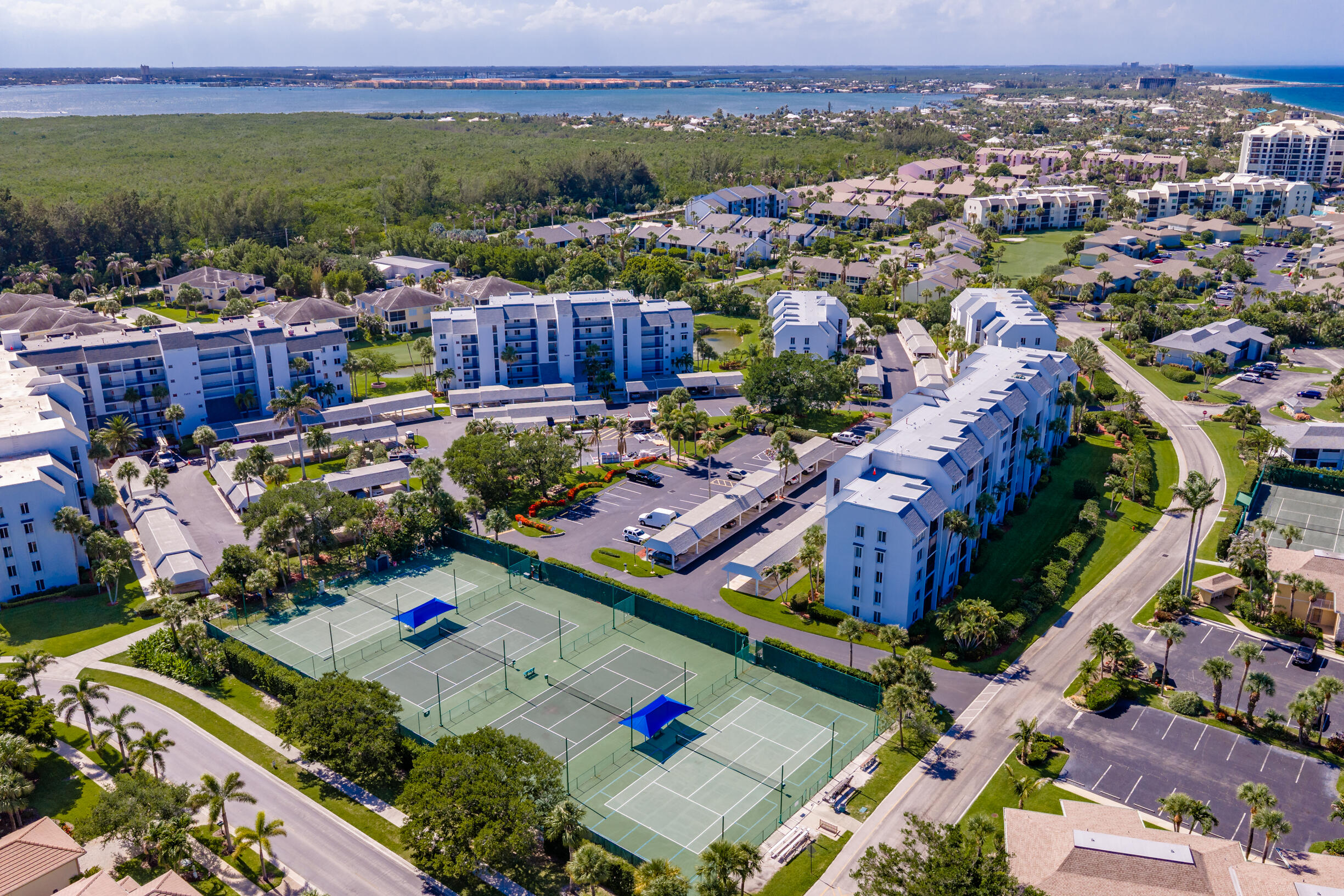 CATAMARAN LL CONDOMINIUM - Residential