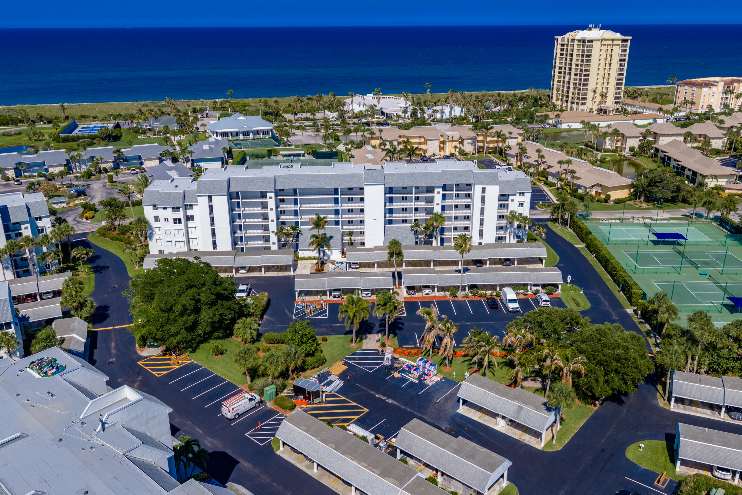 CATAMARAN LL CONDOMINIUM - Residential