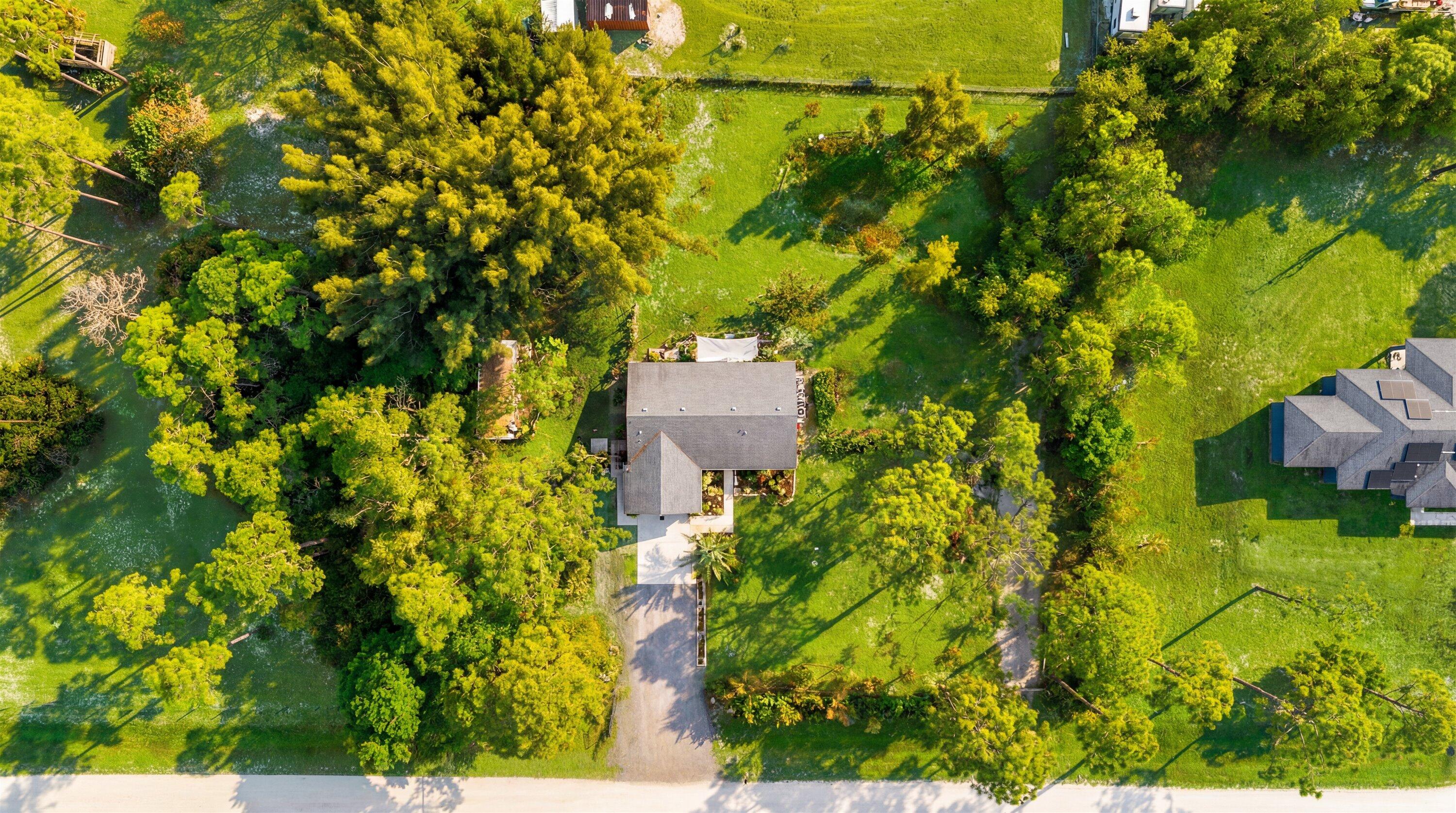 ACREAGE/LOXAHATCHEE - Residential