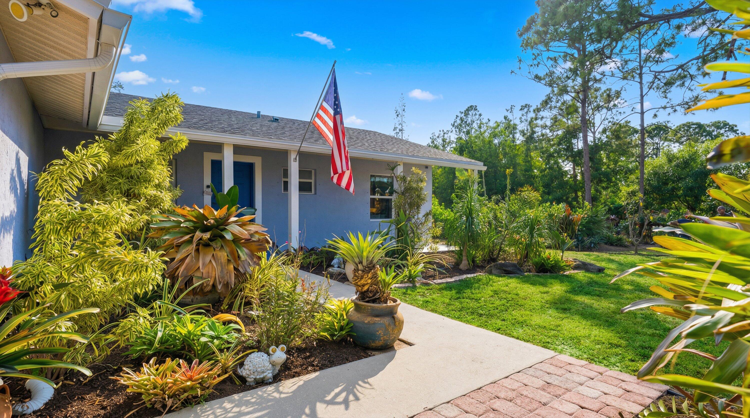 ACREAGE/LOXAHATCHEE - Residential