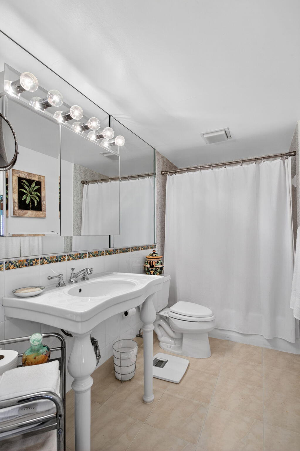 PORTOFINO CONDO PT OF LTS 15 AND 16,JARVIS PAR - Residential Lease