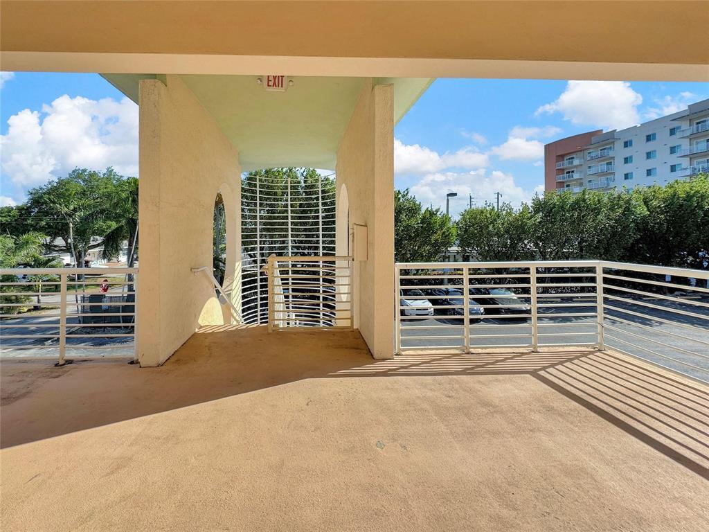 200 E DANIA - Residential Lease