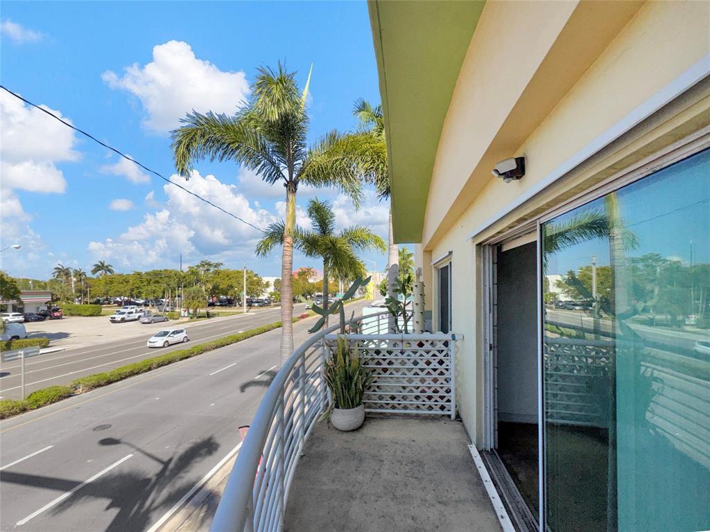 200 E DANIA - Residential Lease