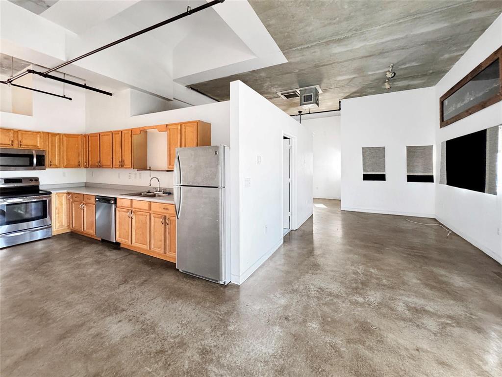 200 E DANIA - Residential Lease