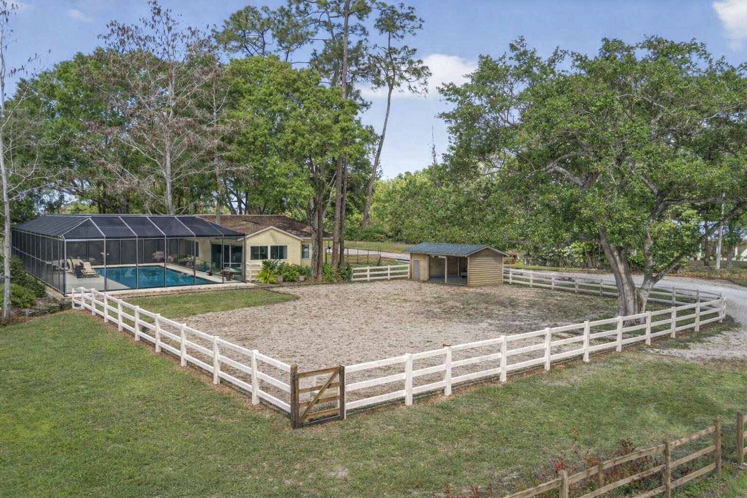 PALM BEACH LITTLE RANCHES - Residential