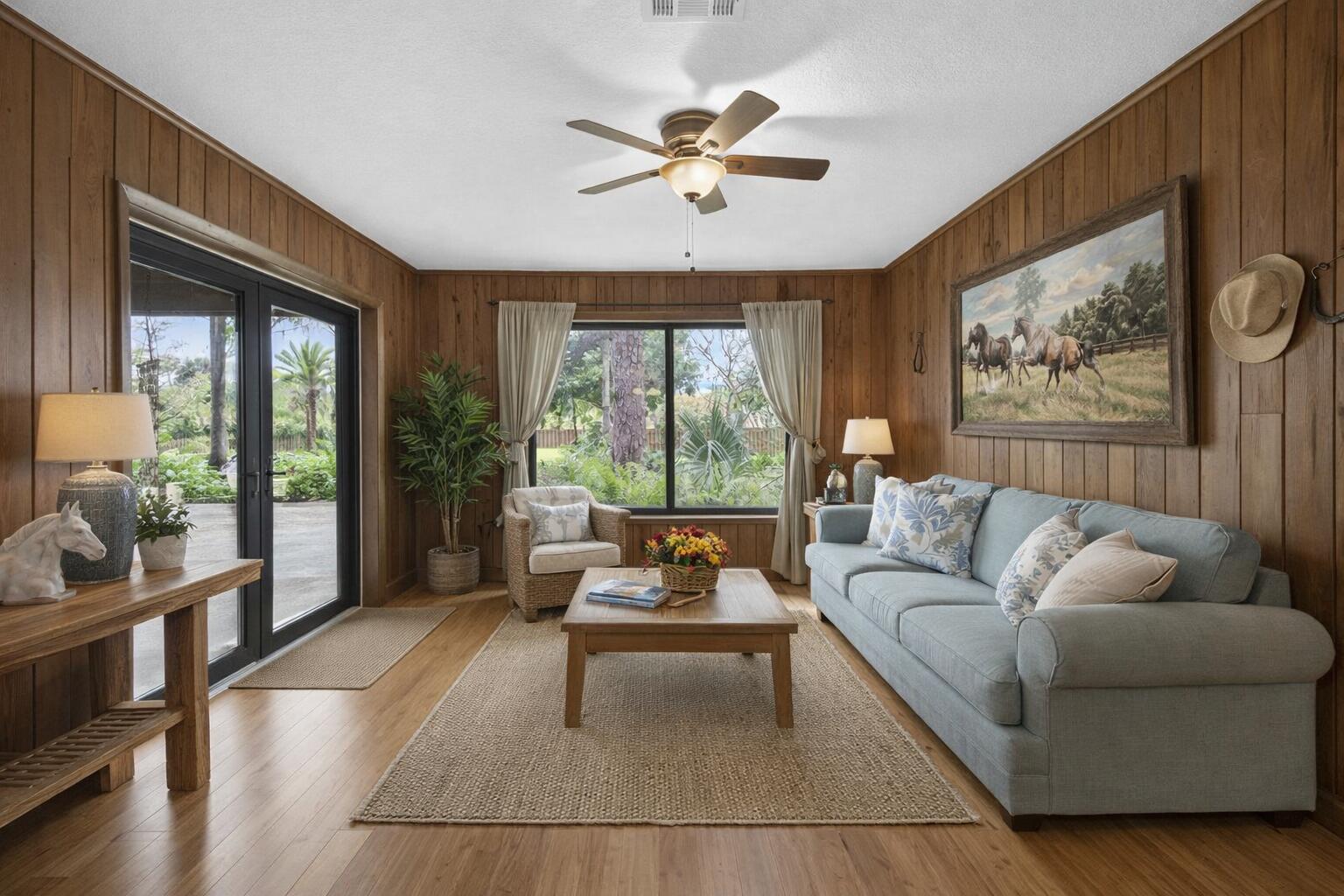 PALM BEACH LITTLE RANCHES - Residential