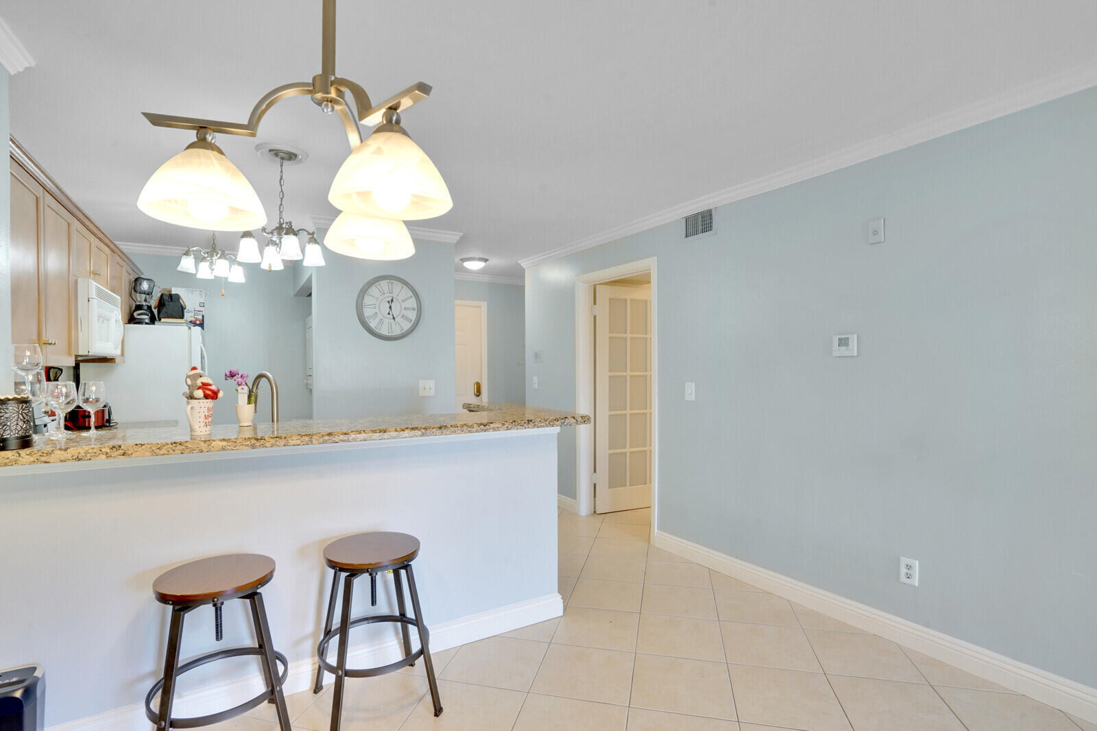 PALM LAKE CONDO - Residential Lease