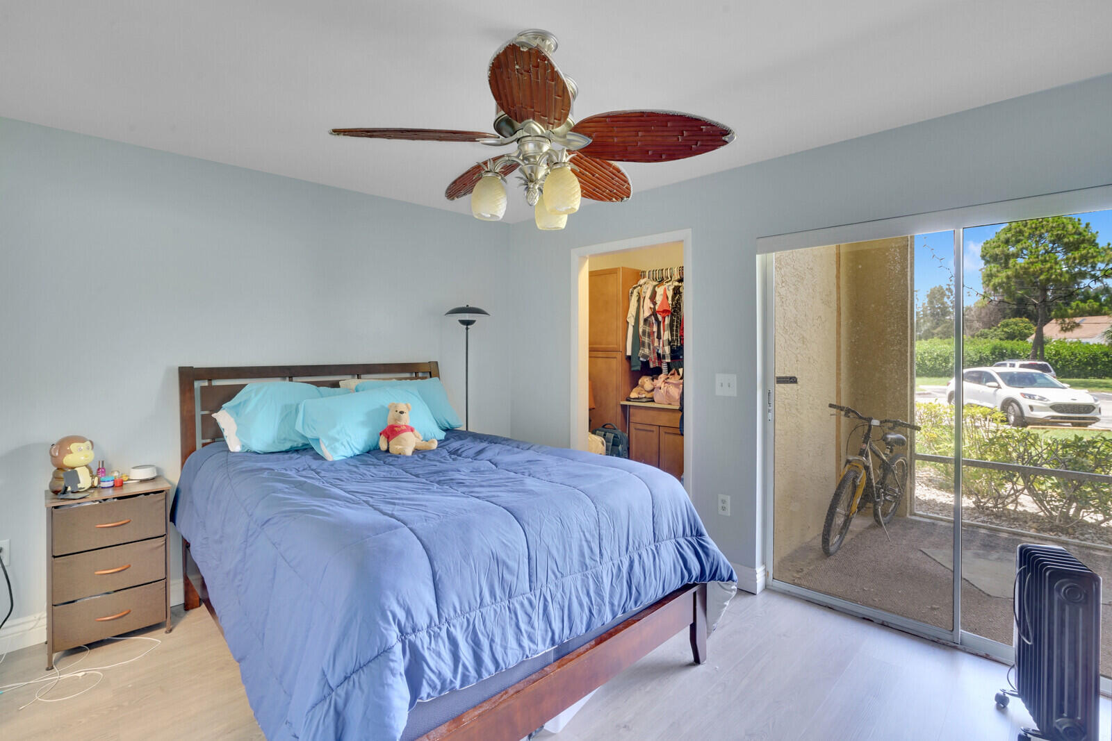 PALM LAKE CONDO - Residential Lease