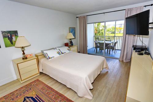 NO 7 PALM-AIRE COUNTRY CLUB - Residential