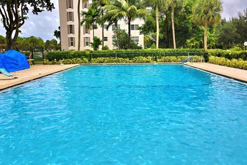 NO 7 PALM-AIRE COUNTRY CLUB - Residential