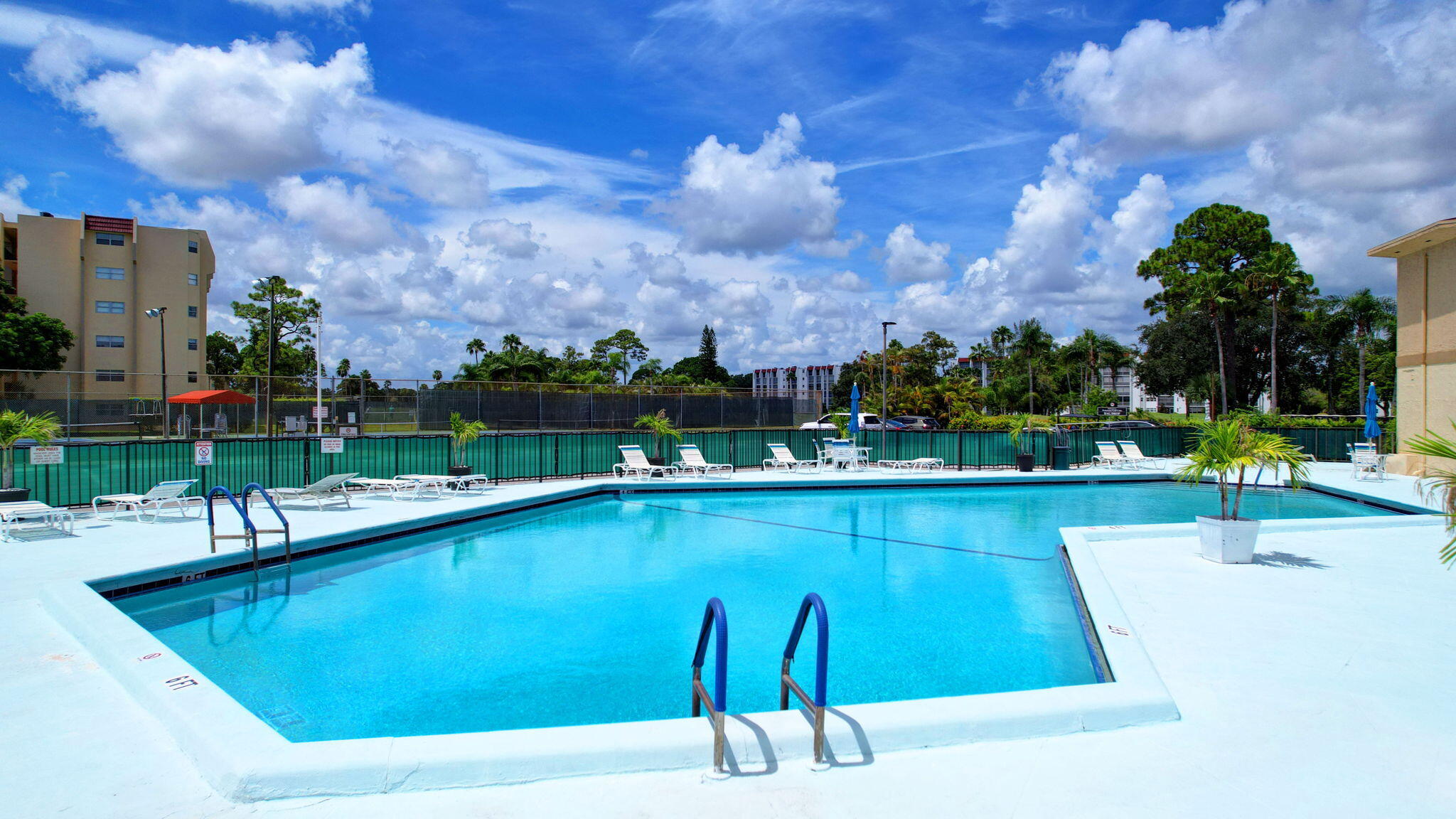BARCLAY AT POINCIANA PLACE CONDO - Residential