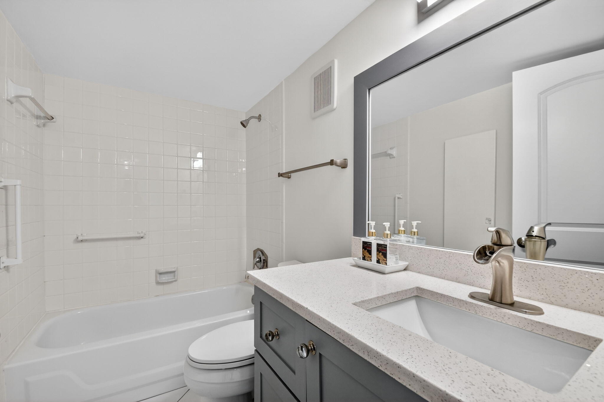 BARCLAY AT POINCIANA PLACE CONDO - Residential