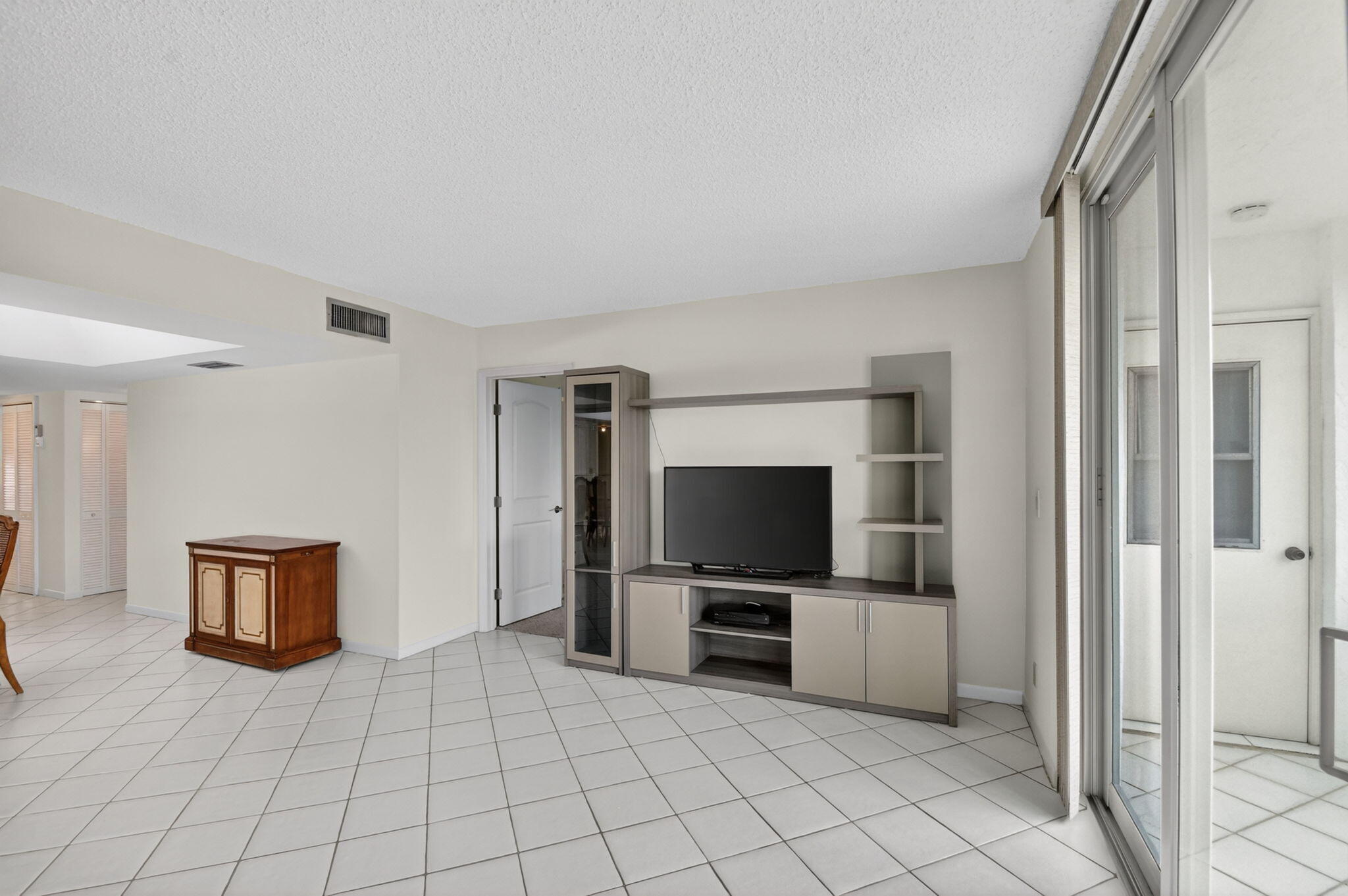 BARCLAY AT POINCIANA PLACE CONDO - Residential