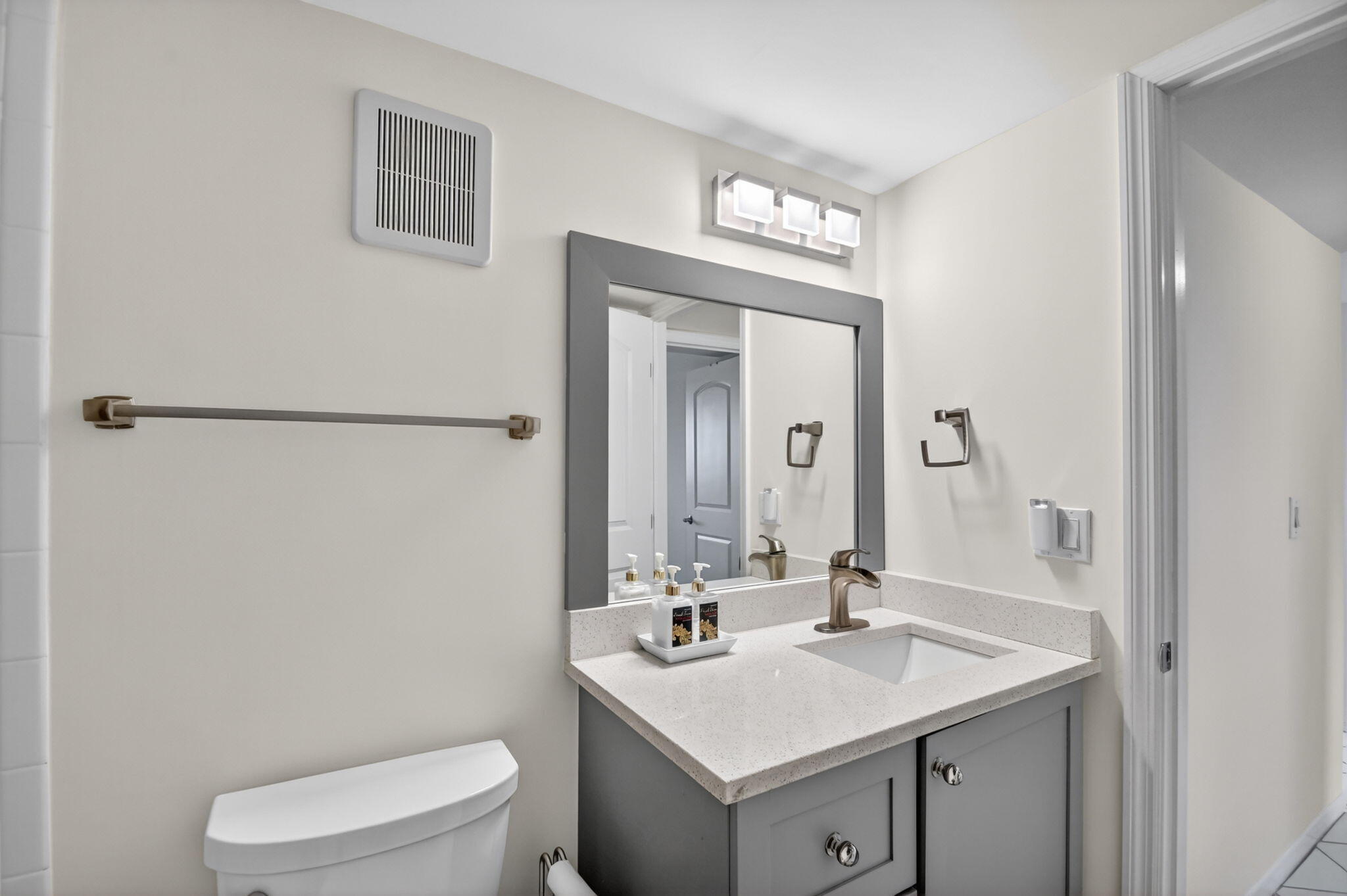 BARCLAY AT POINCIANA PLACE CONDO - Residential