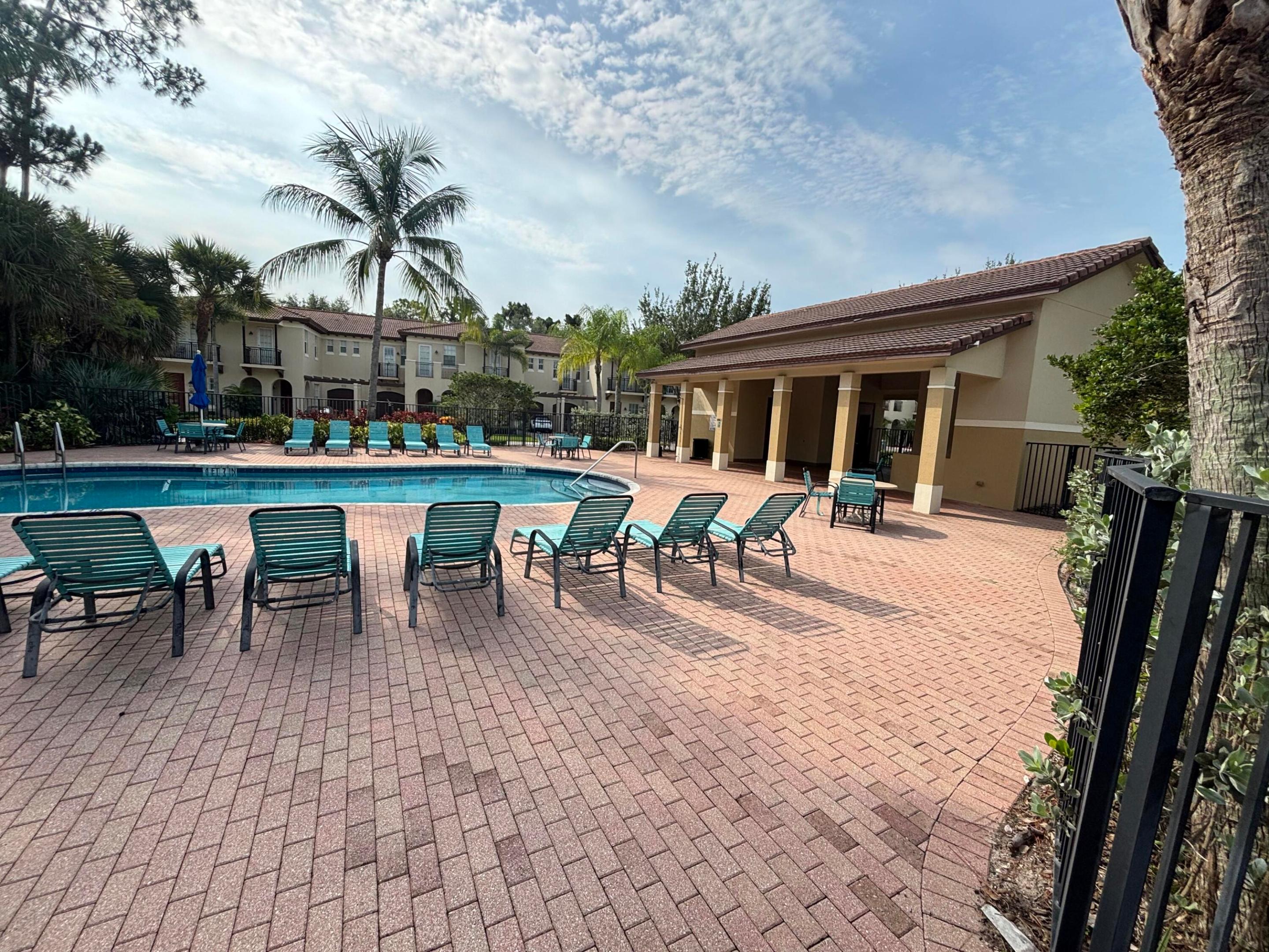 VENTURA GREENS AT EMERALD DUNES CONDO - Residential