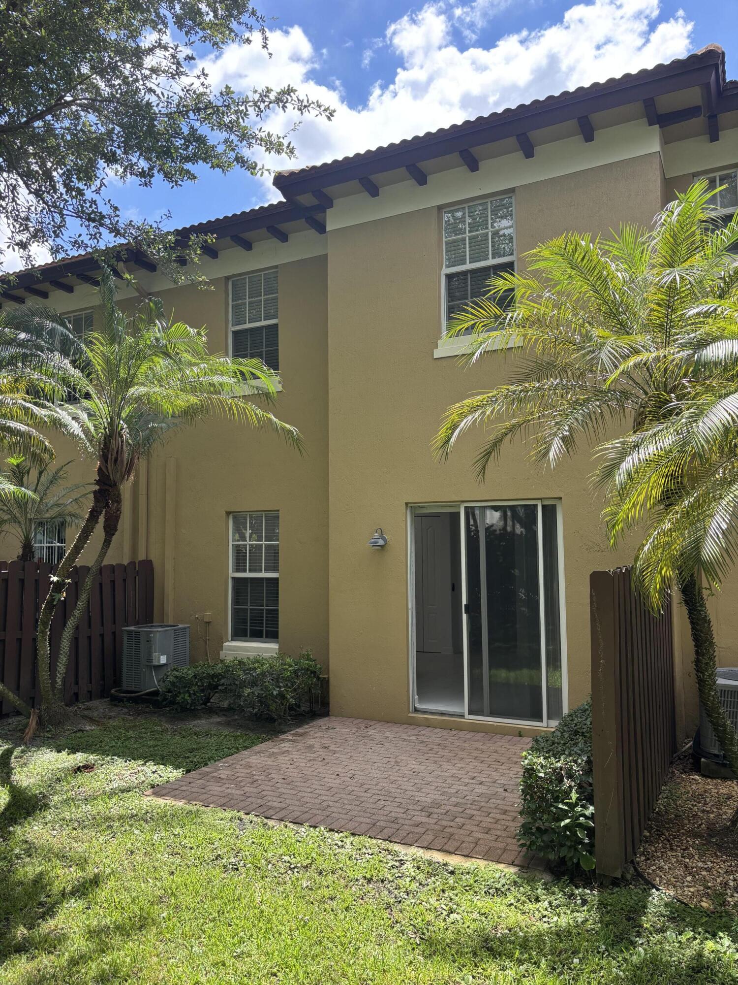 VENTURA GREENS AT EMERALD DUNES CONDO - Residential
