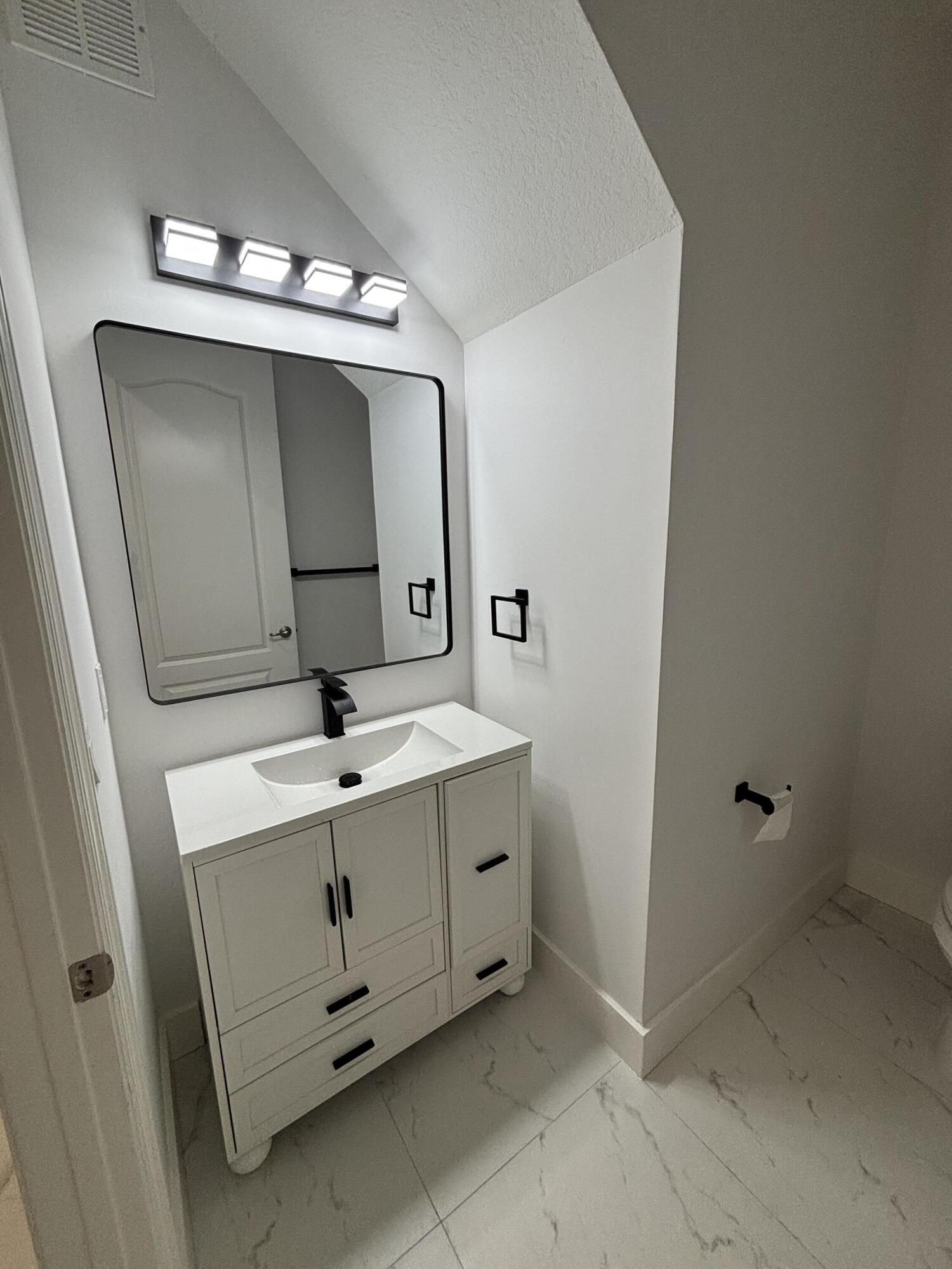 VENTURA GREENS AT EMERALD DUNES CONDO - Residential