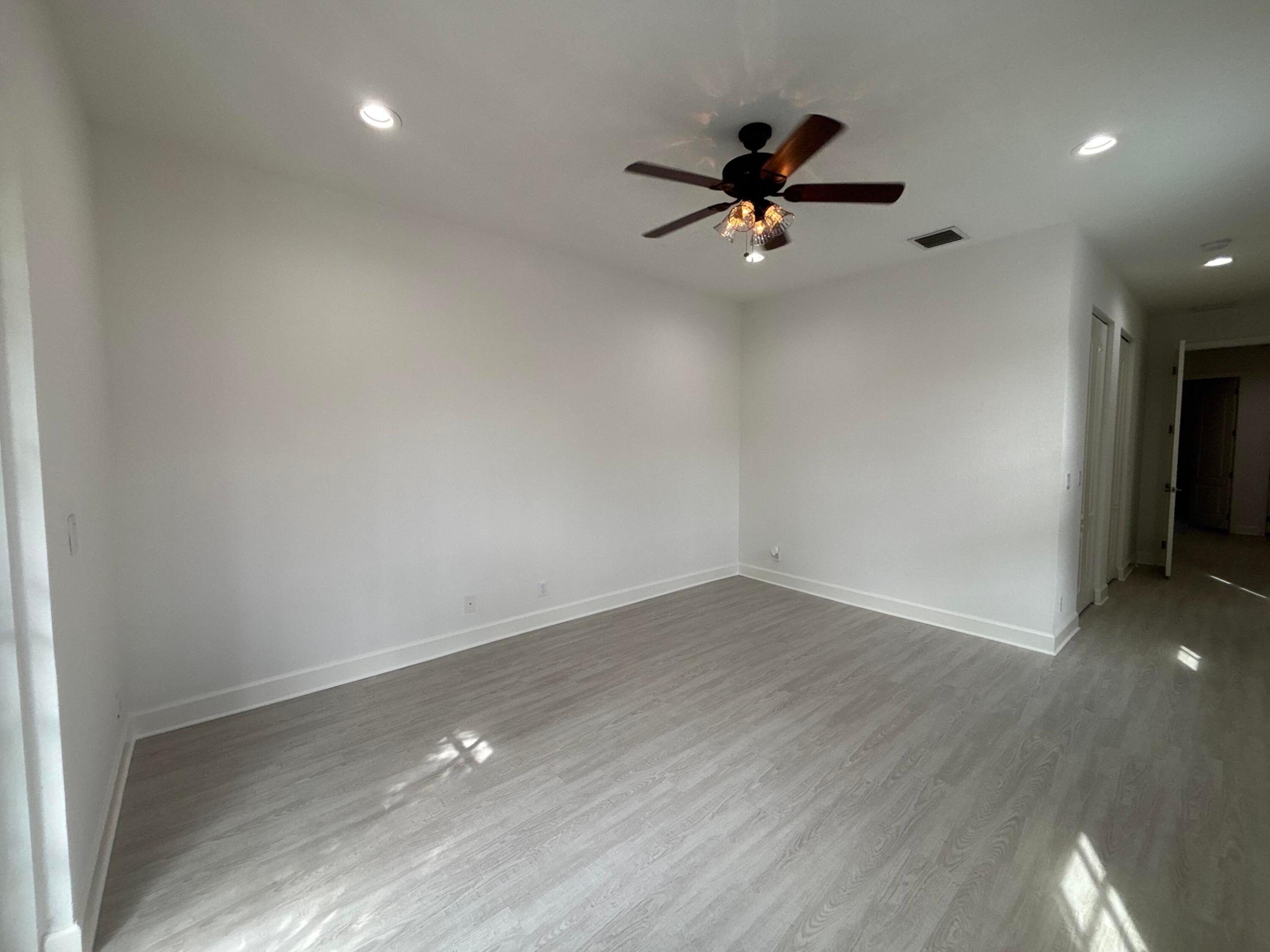 VENTURA GREENS AT EMERALD DUNES CONDO - Residential