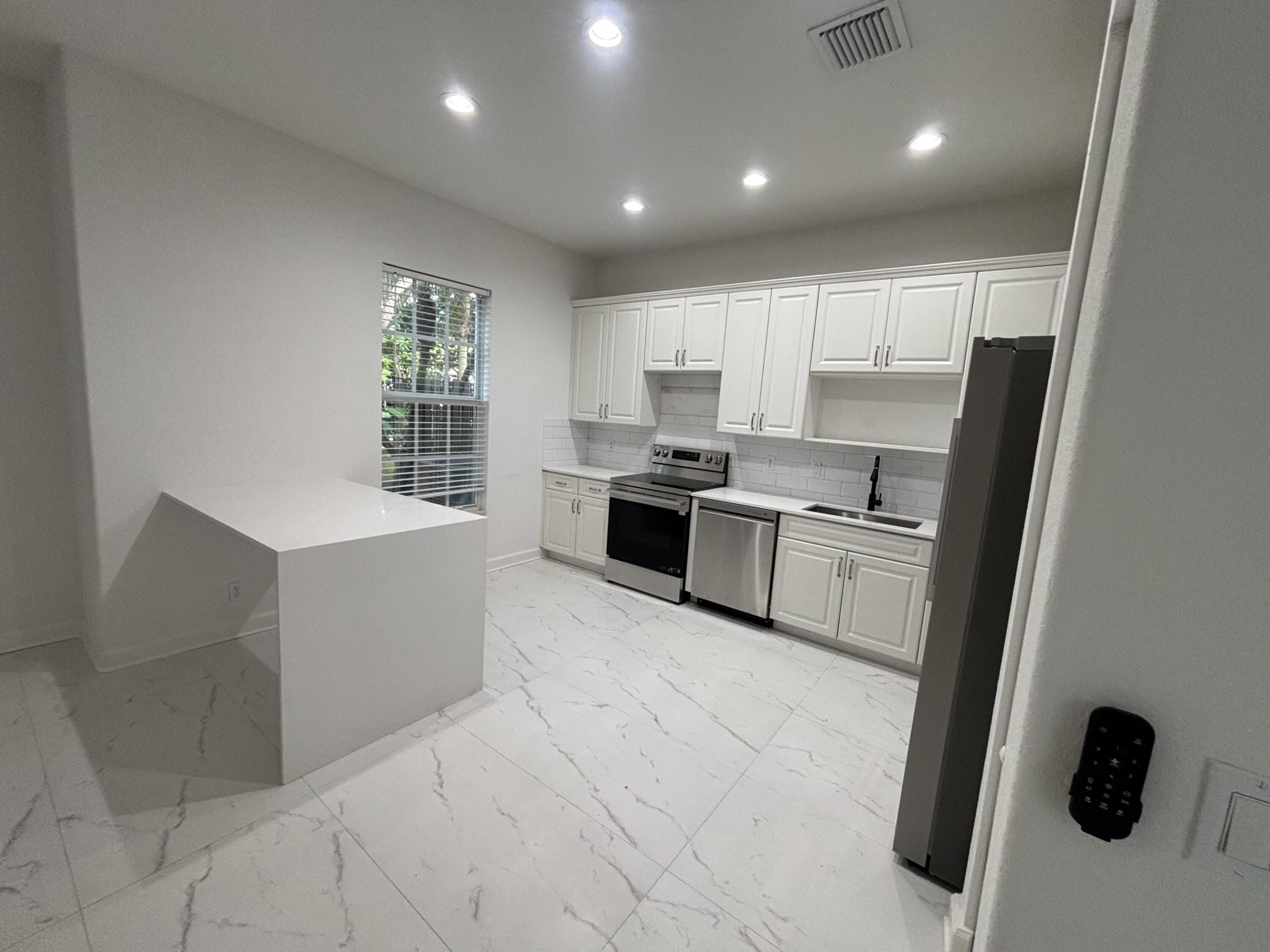 VENTURA GREENS AT EMERALD DUNES CONDO - Residential