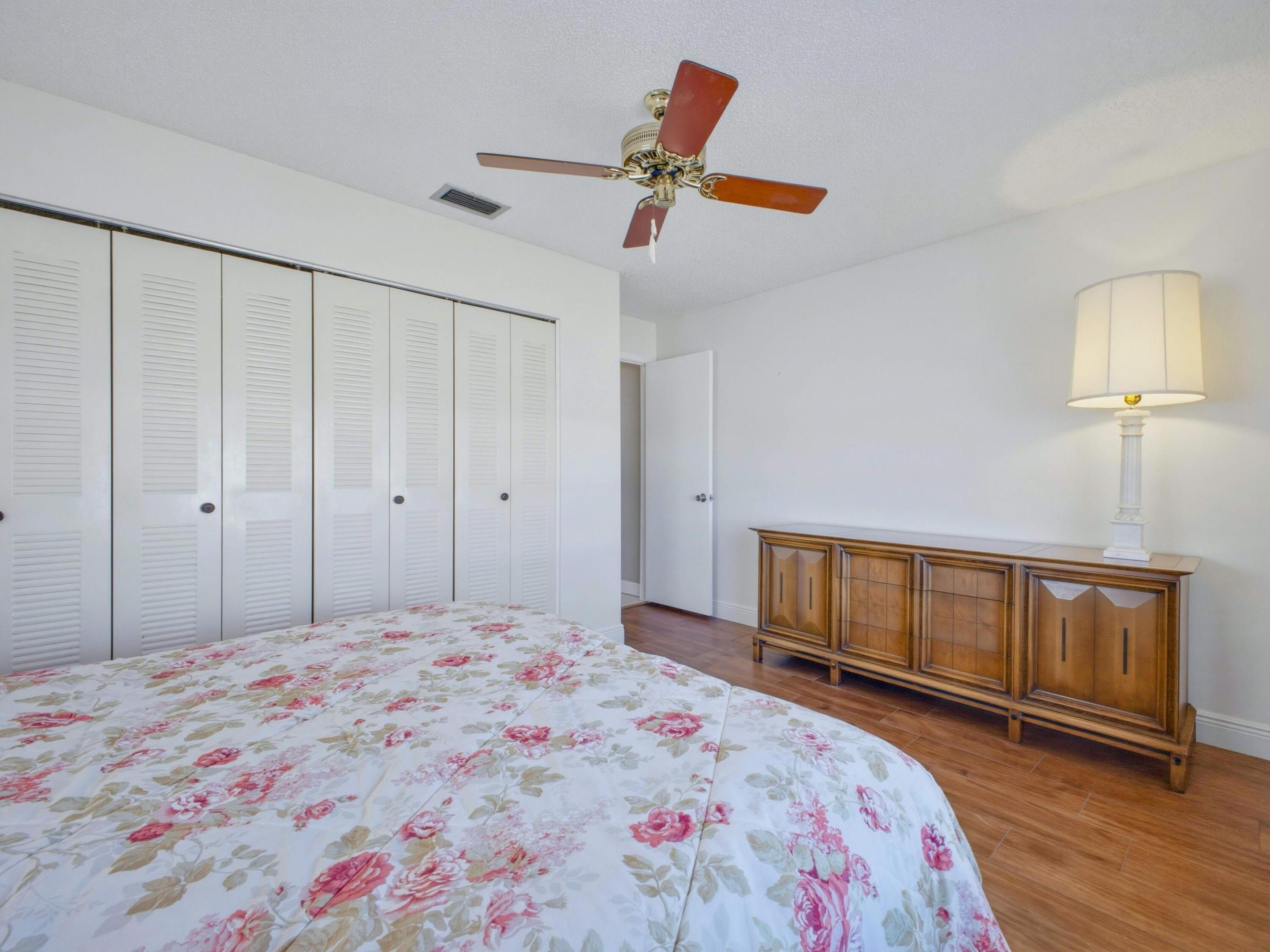 PALM BEACH LEISUREVILLE SEC 10 - Residential