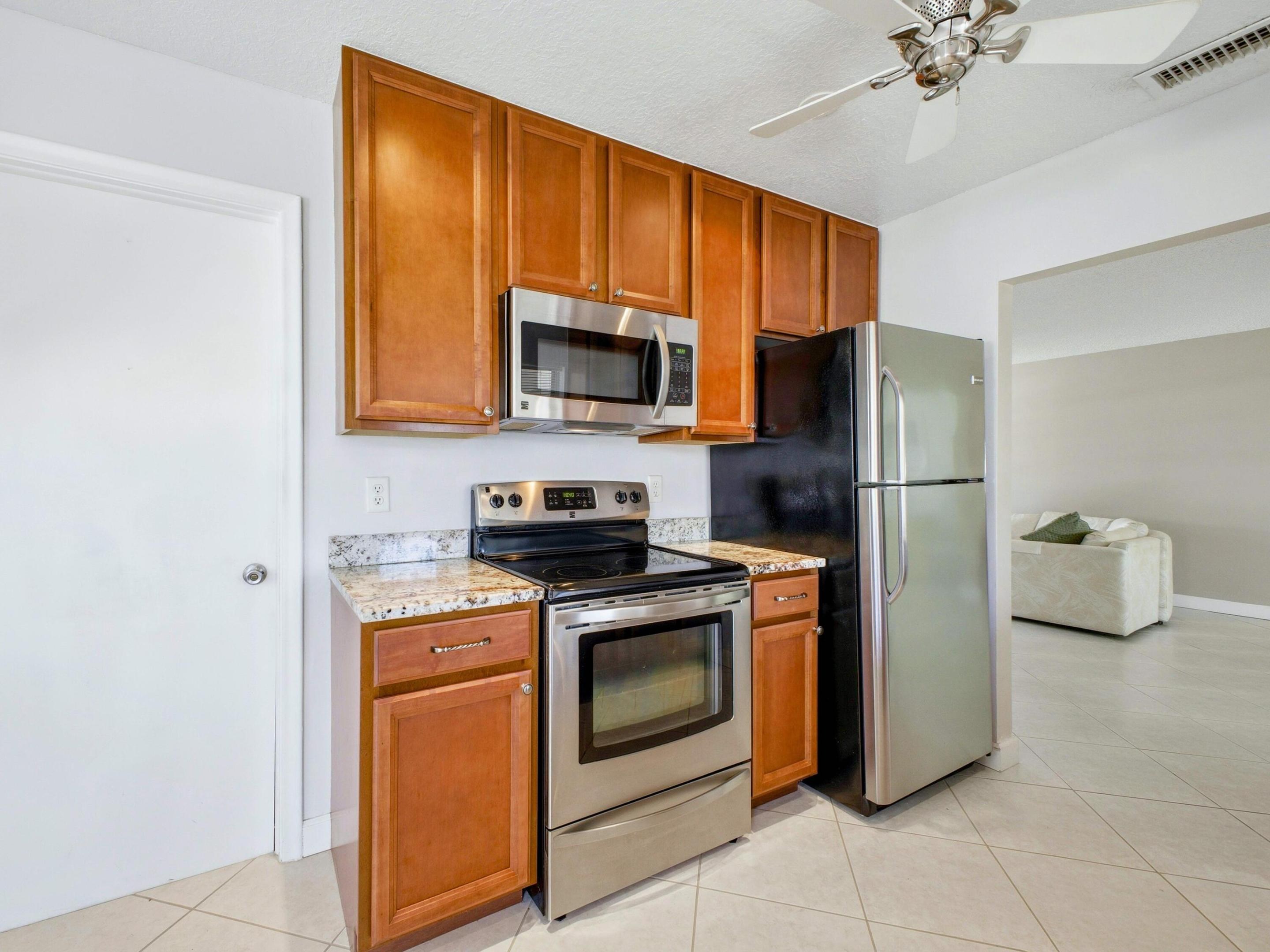 PALM BEACH LEISUREVILLE SEC 10 - Residential