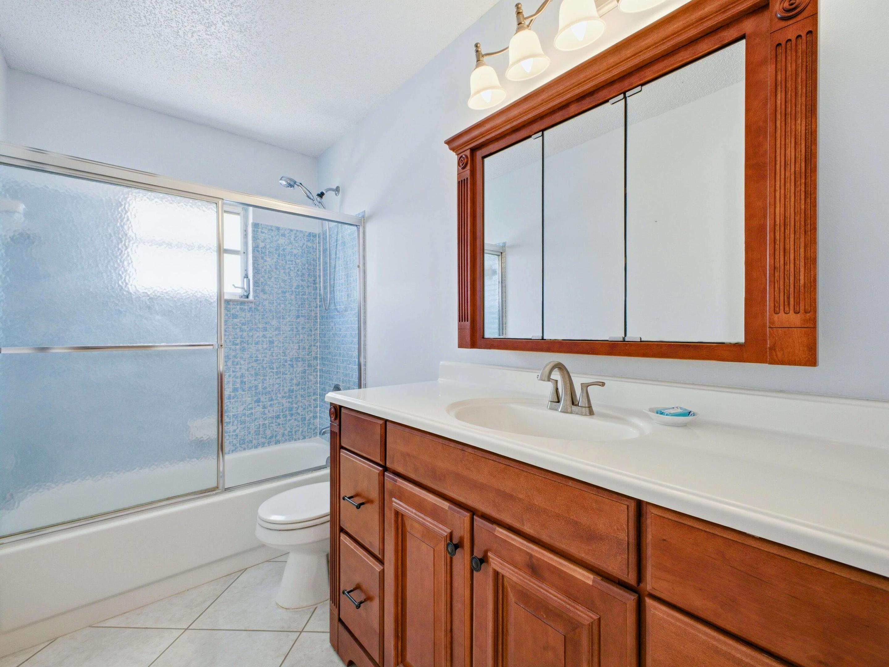 PALM BEACH LEISUREVILLE SEC 10 - Residential