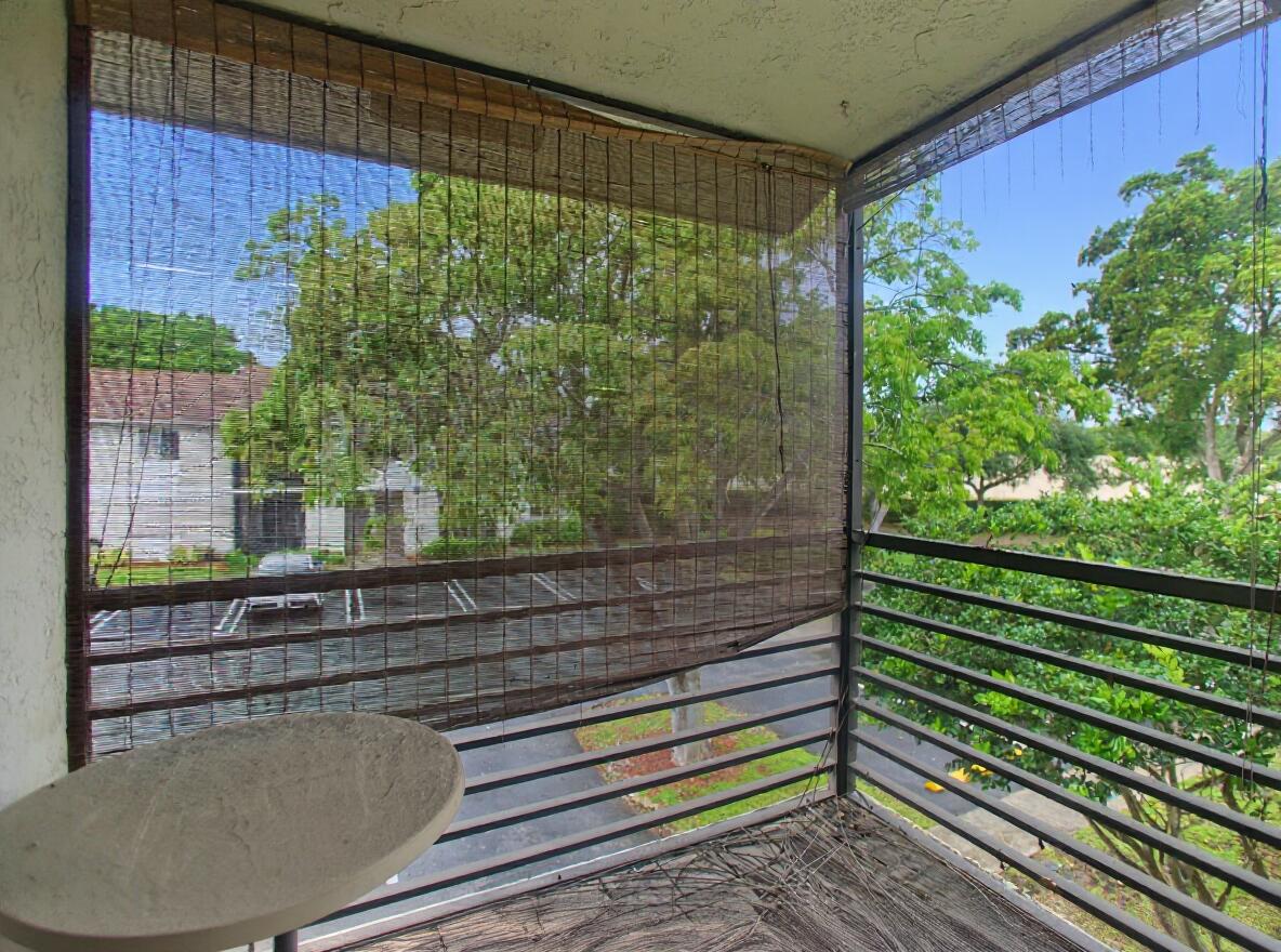 GARDENS NORTH EIGHT CONDO - Residential