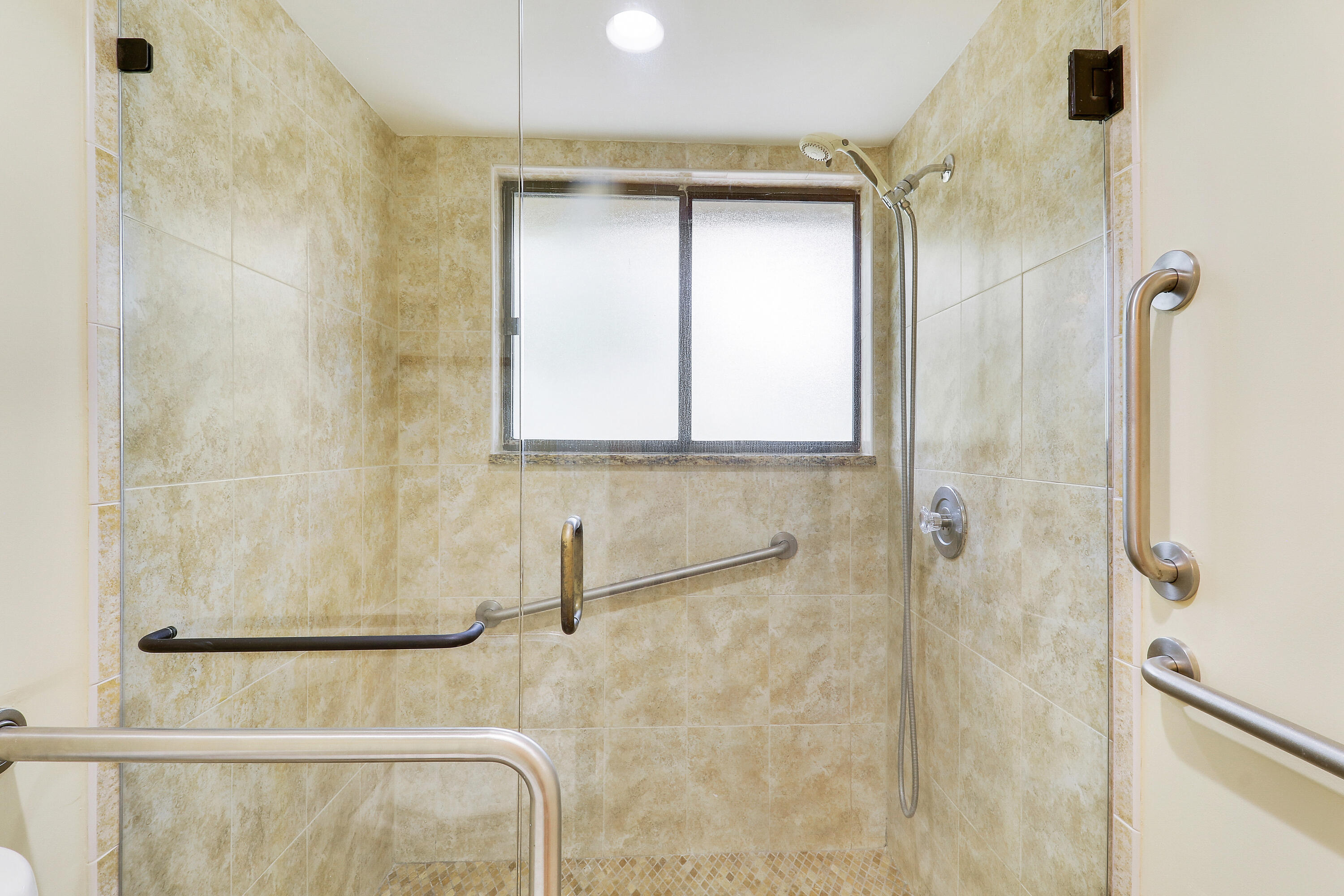 SCHOONER OAKS CONDO - Residential