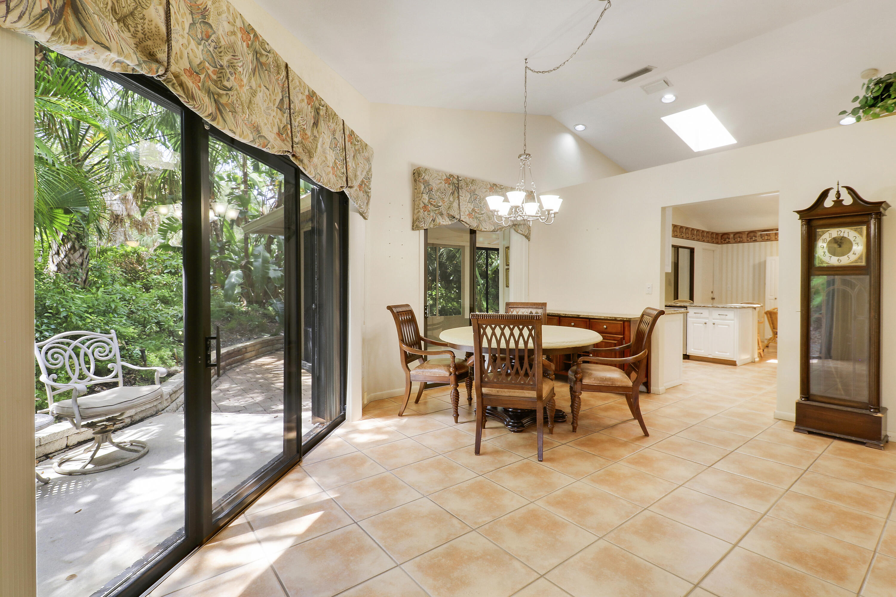 SCHOONER OAKS CONDO - Residential