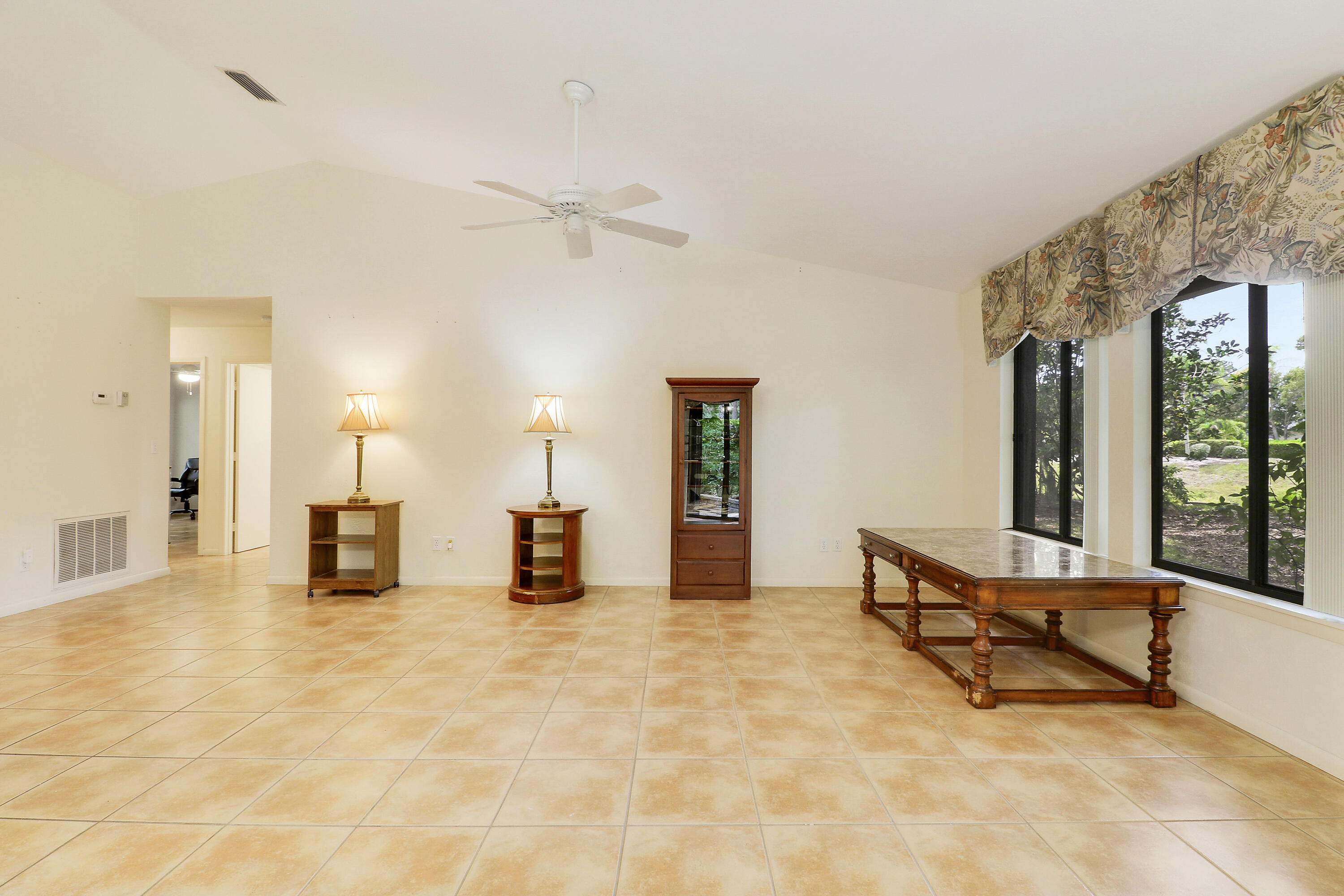 SCHOONER OAKS CONDO - Residential