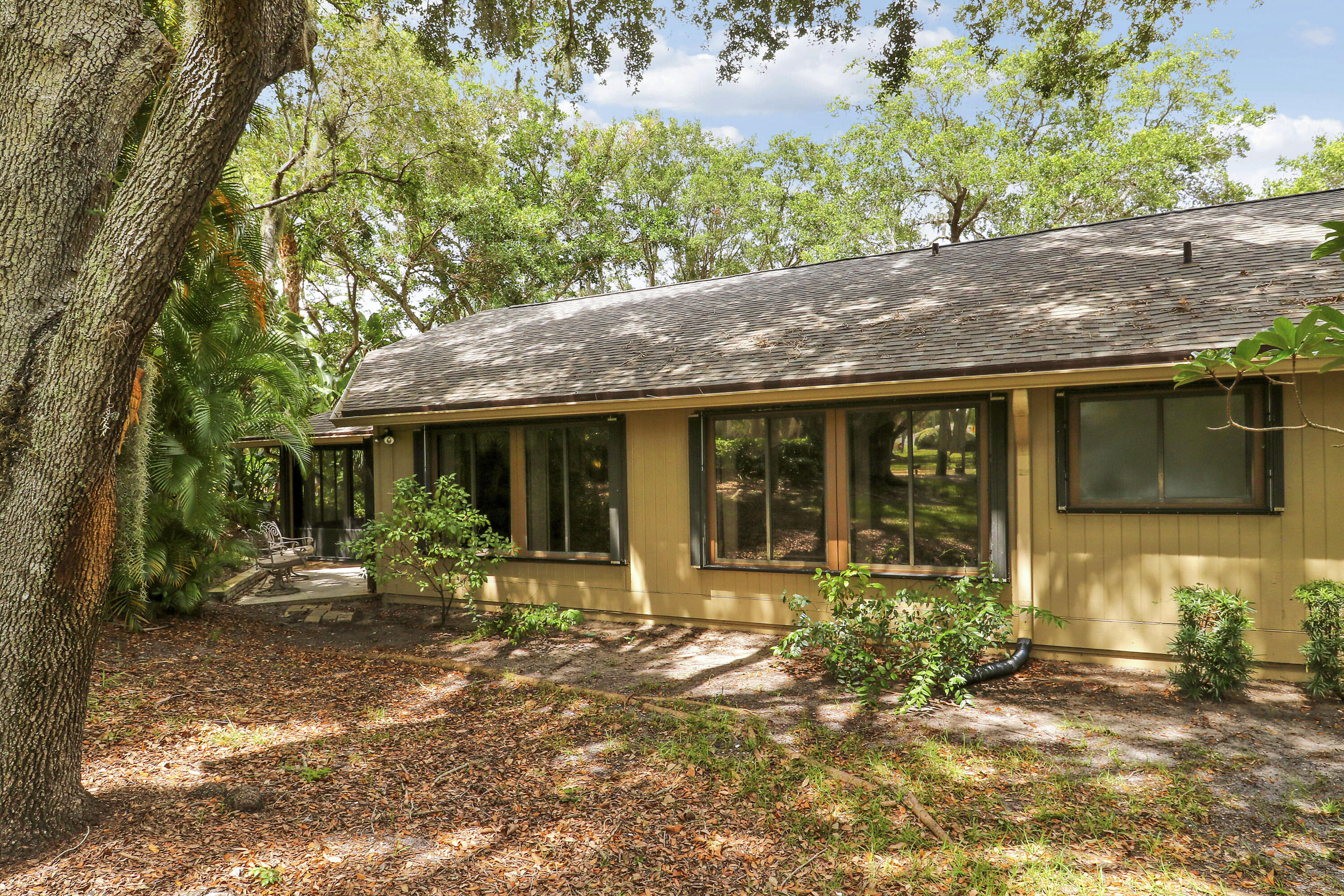 SCHOONER OAKS CONDO - Residential