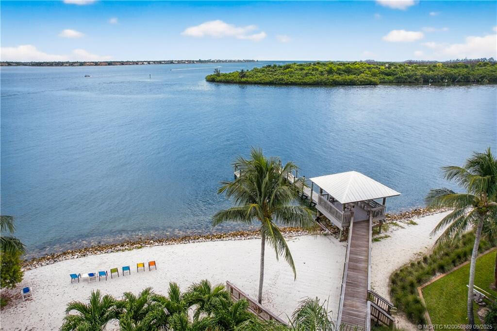SCHOONER OAKS CONDO - Residential