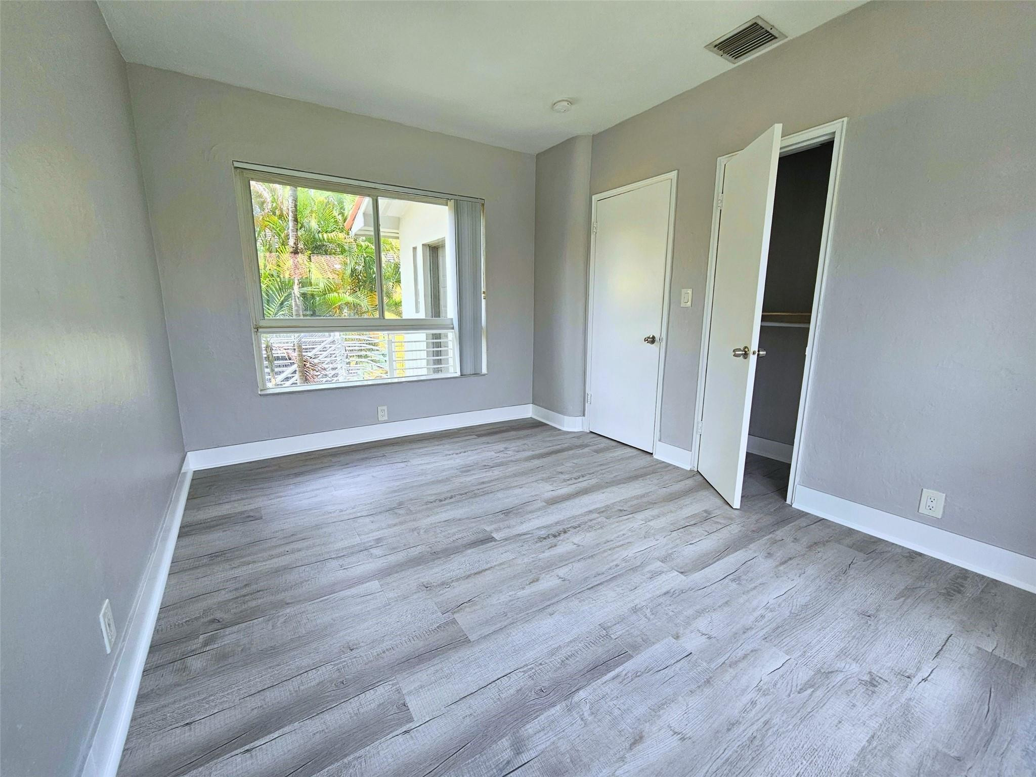 VICTORIA BREEZES CONDO - Residential Lease