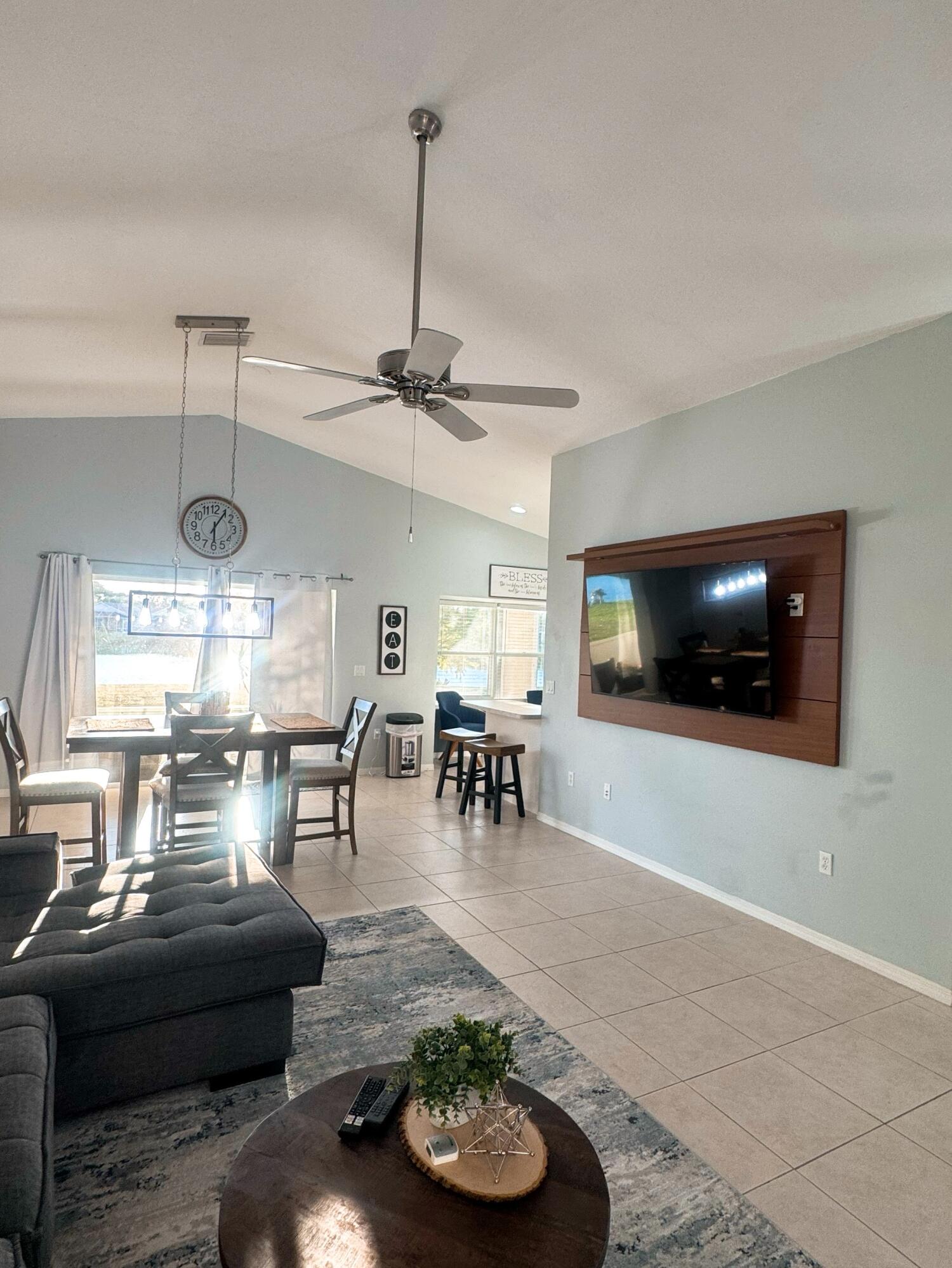 LAKEFOREST AT ST LUCIE WEST PHASE V - Residential