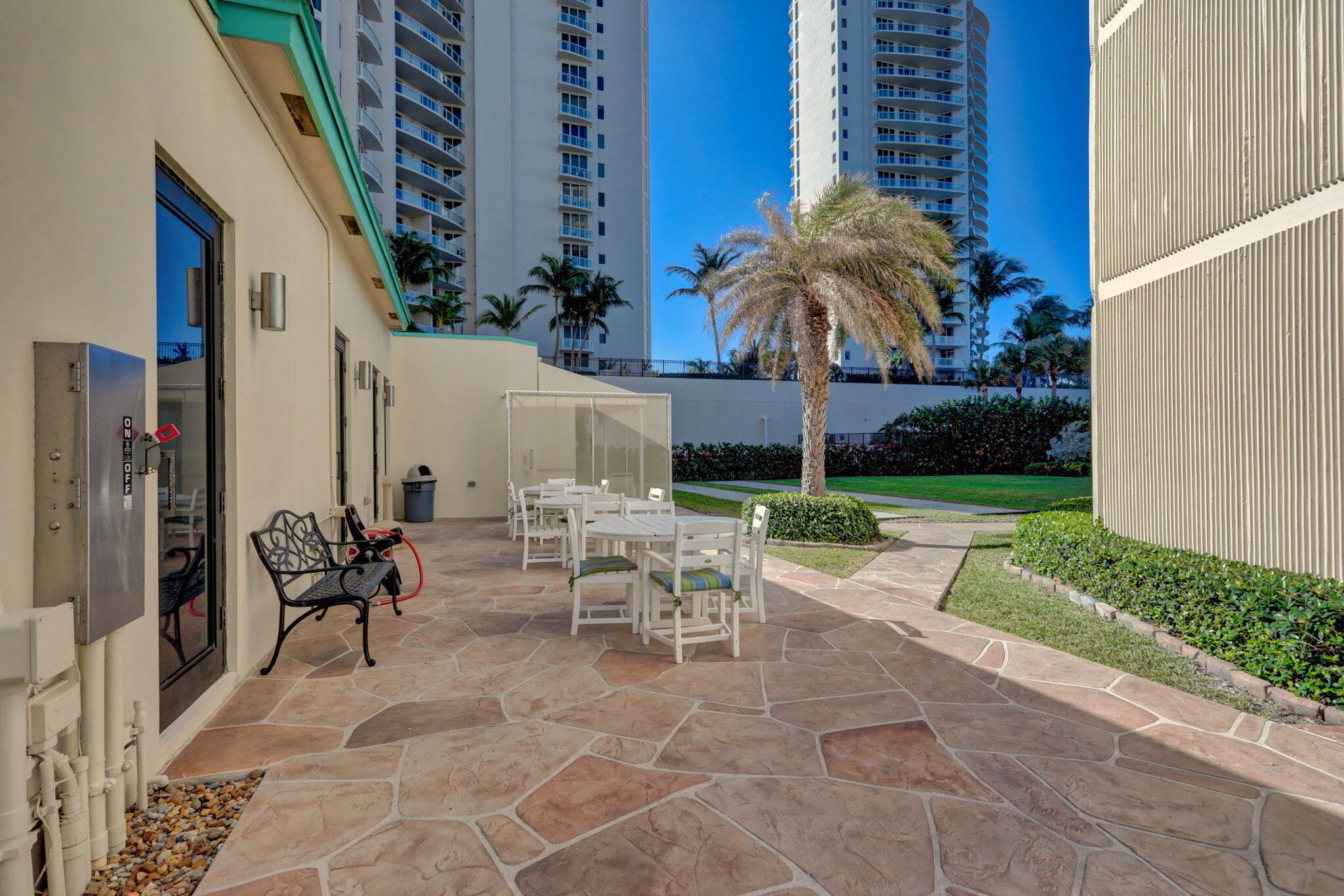 PHOENIX TOWERS CONDO - Residential Lease