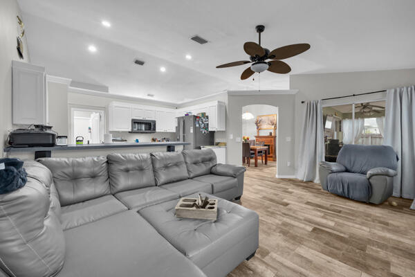 PORT ST LUCIE SECTION 21 - Residential