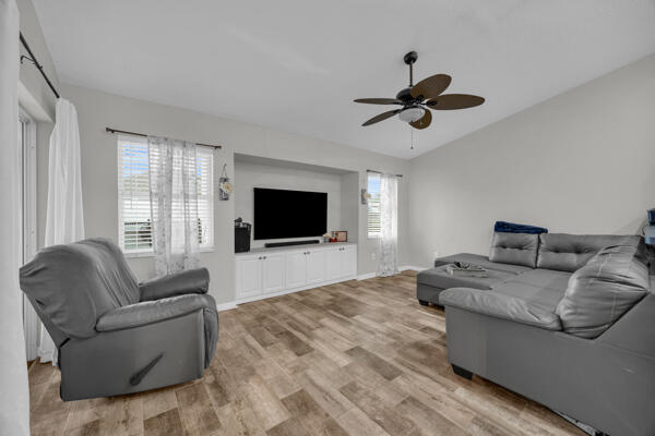 PORT ST LUCIE SECTION 21 - Residential