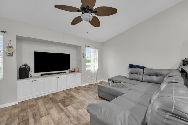 PORT ST LUCIE SECTION 21 - Residential