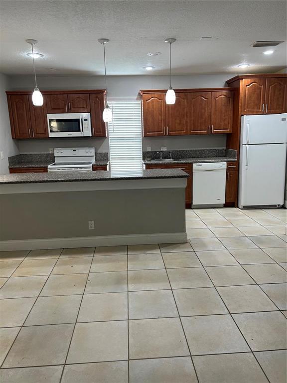 CYPRESS TRACE CONDO - Residential