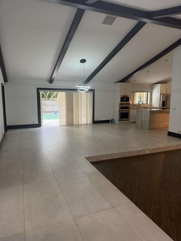 SUN VALLEY - Residential Lease