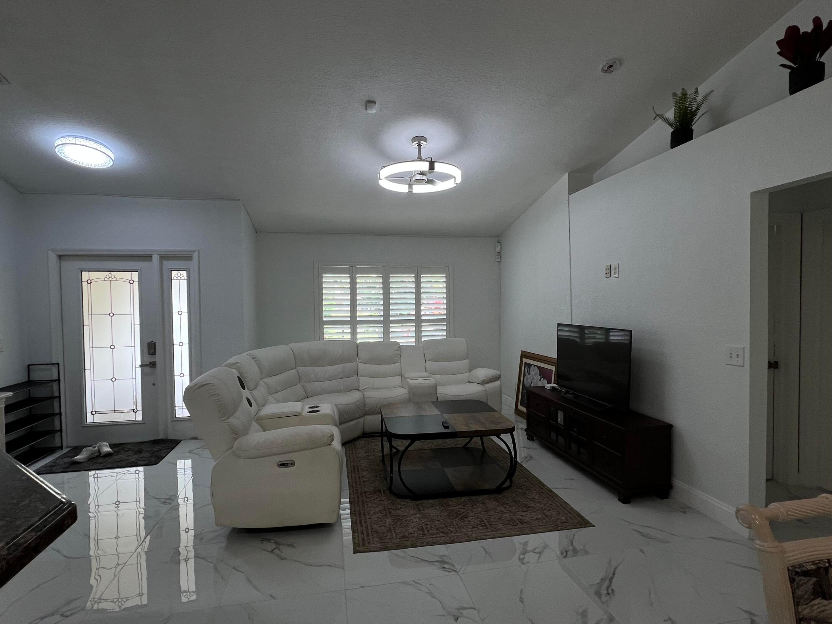 Acreage & unrec - Residential Lease