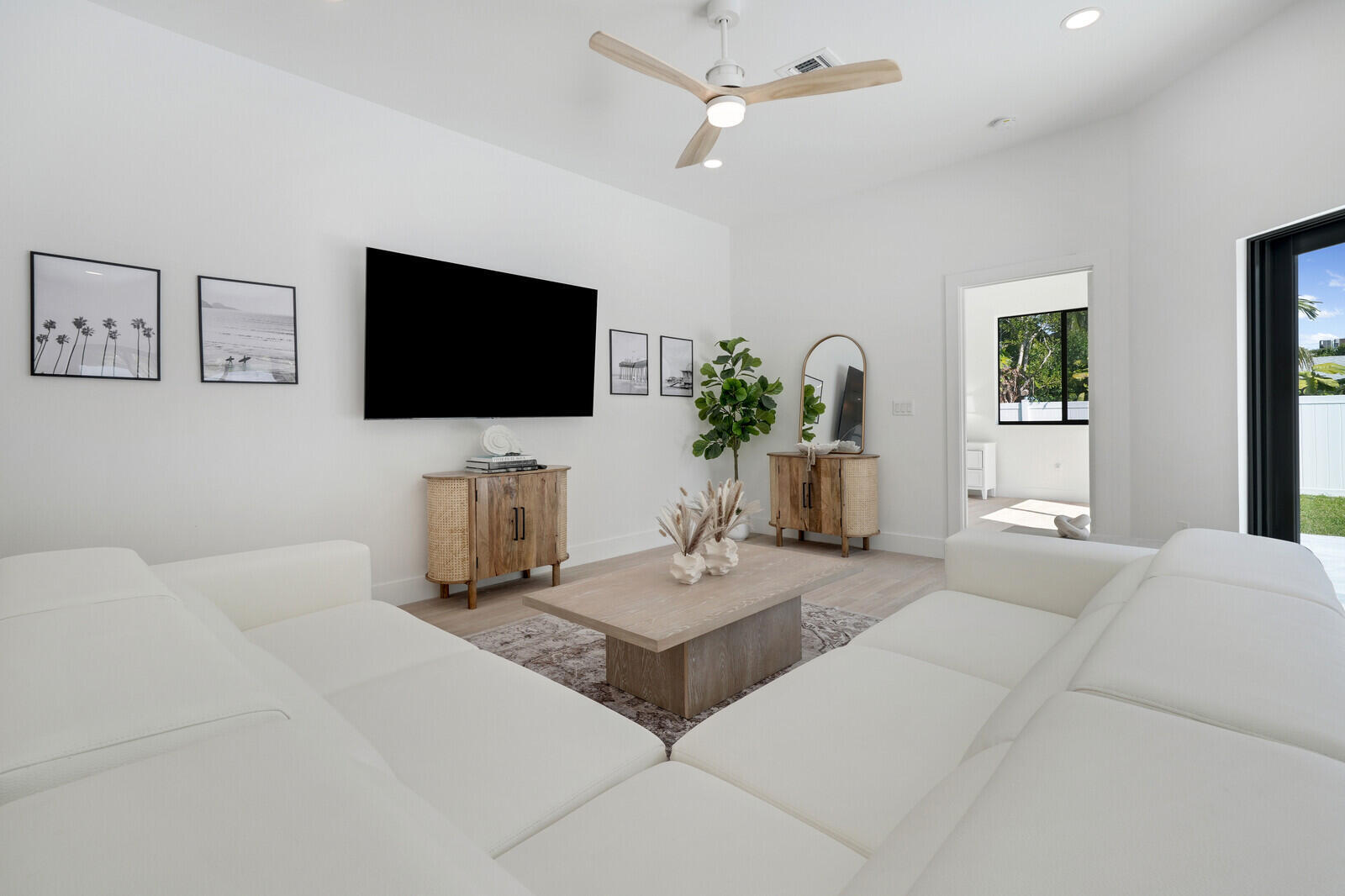 YACHT HARBOR EST - Residential Lease