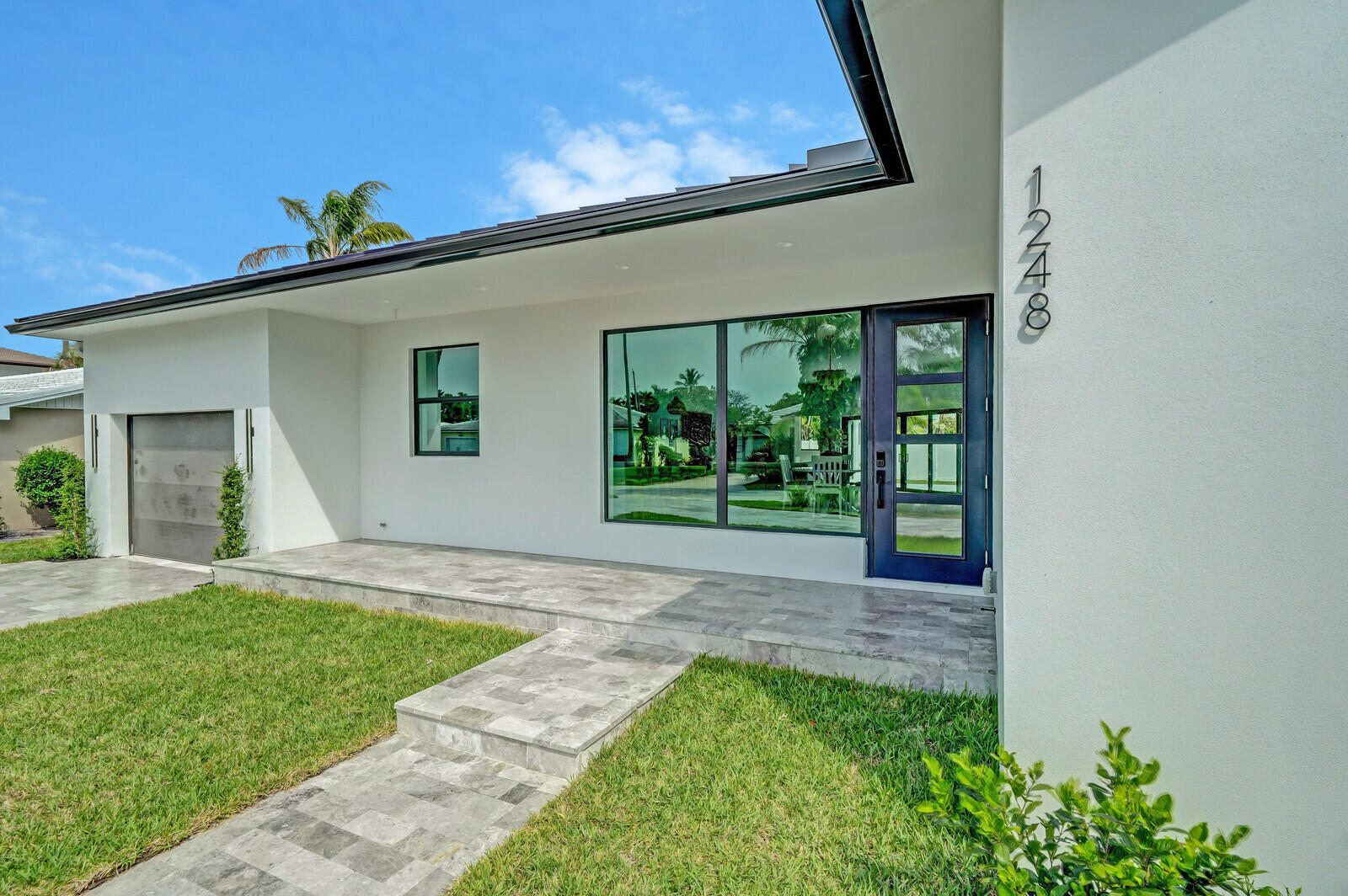 YACHT HARBOR EST - Residential Lease