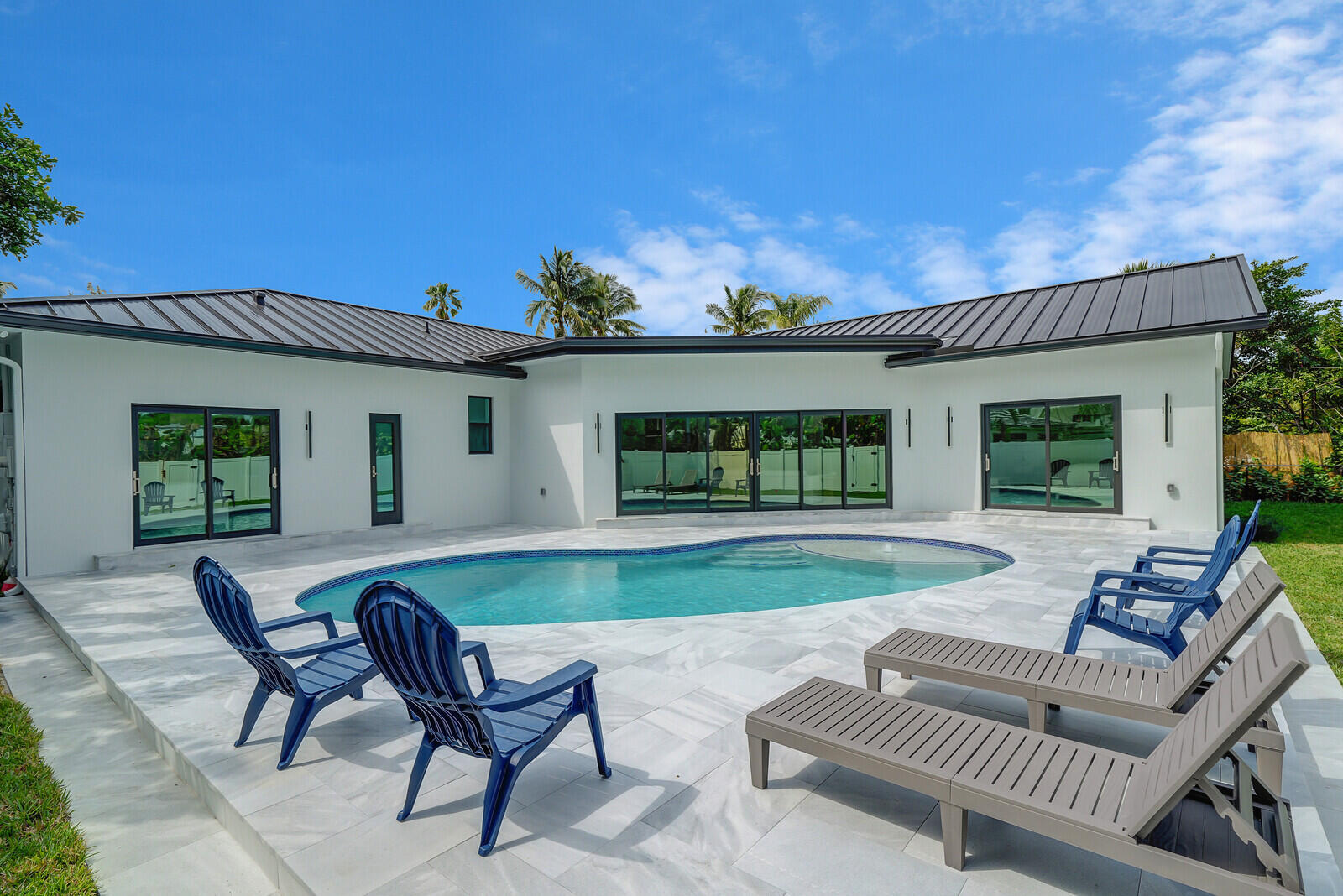 YACHT HARBOR EST - Residential Lease